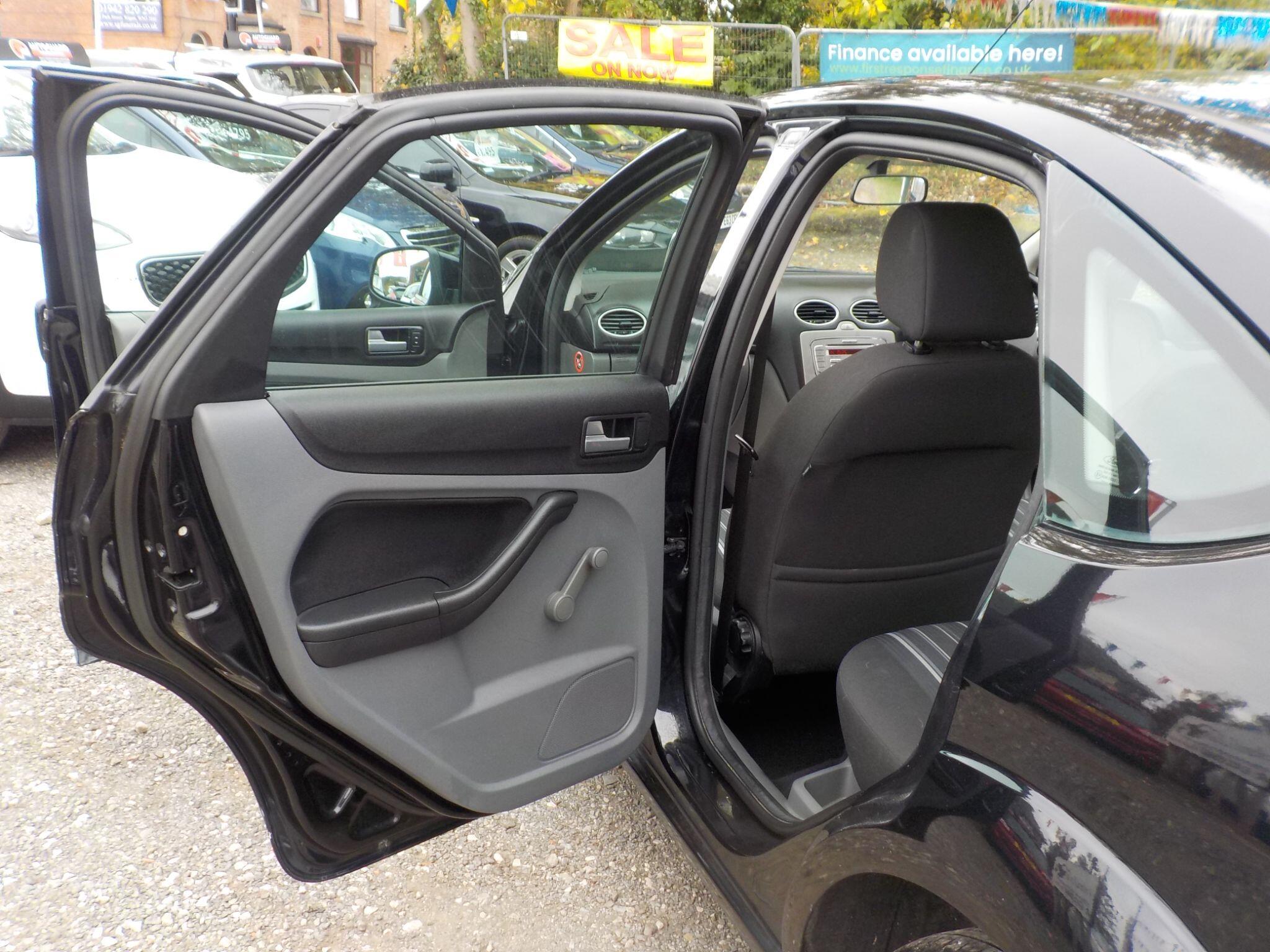 Ford Focus 1.8 Style 5dr