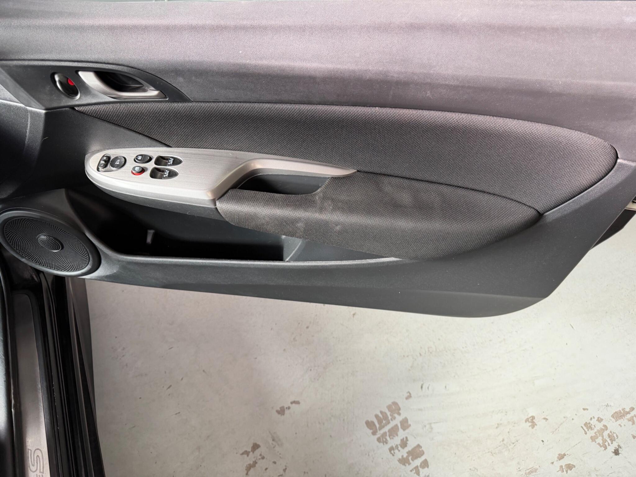 Honda Civic view 25