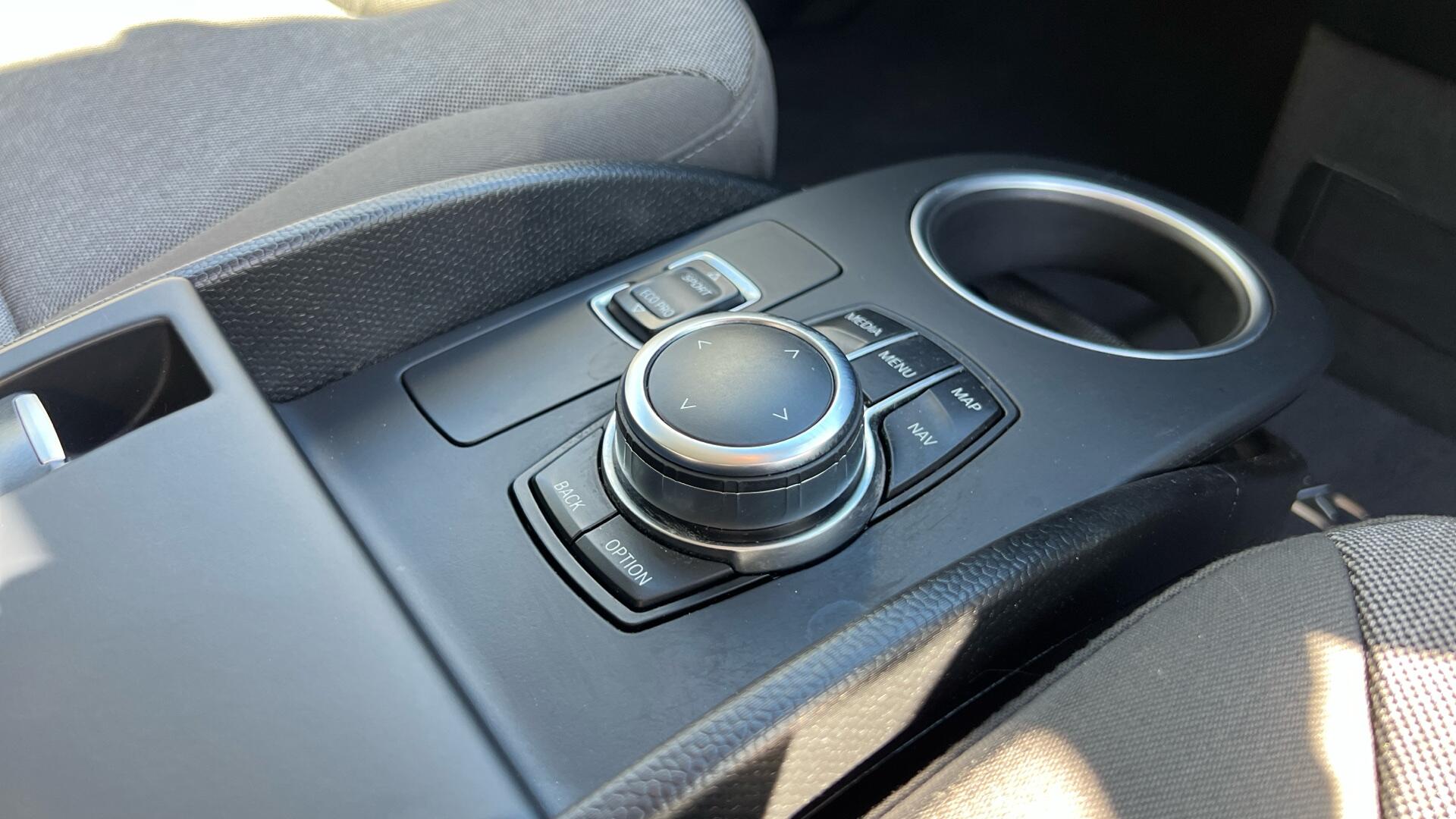BMW i3 view 10