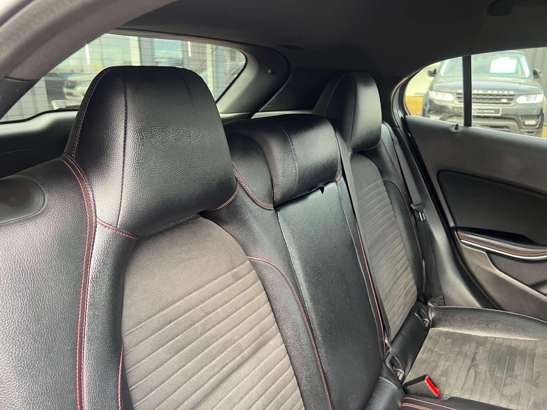 Mercedes-Benz GLA view 31