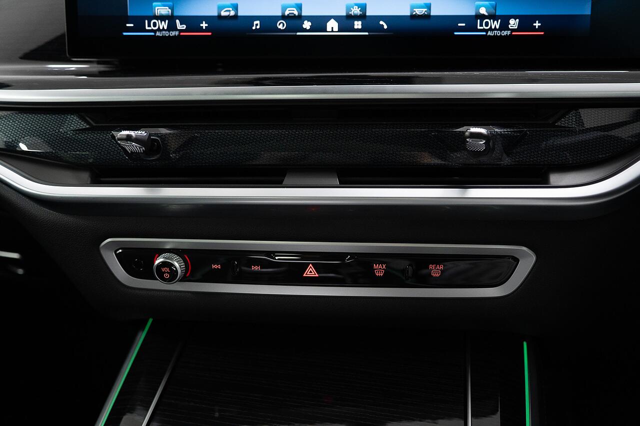 BMW X5 view 16