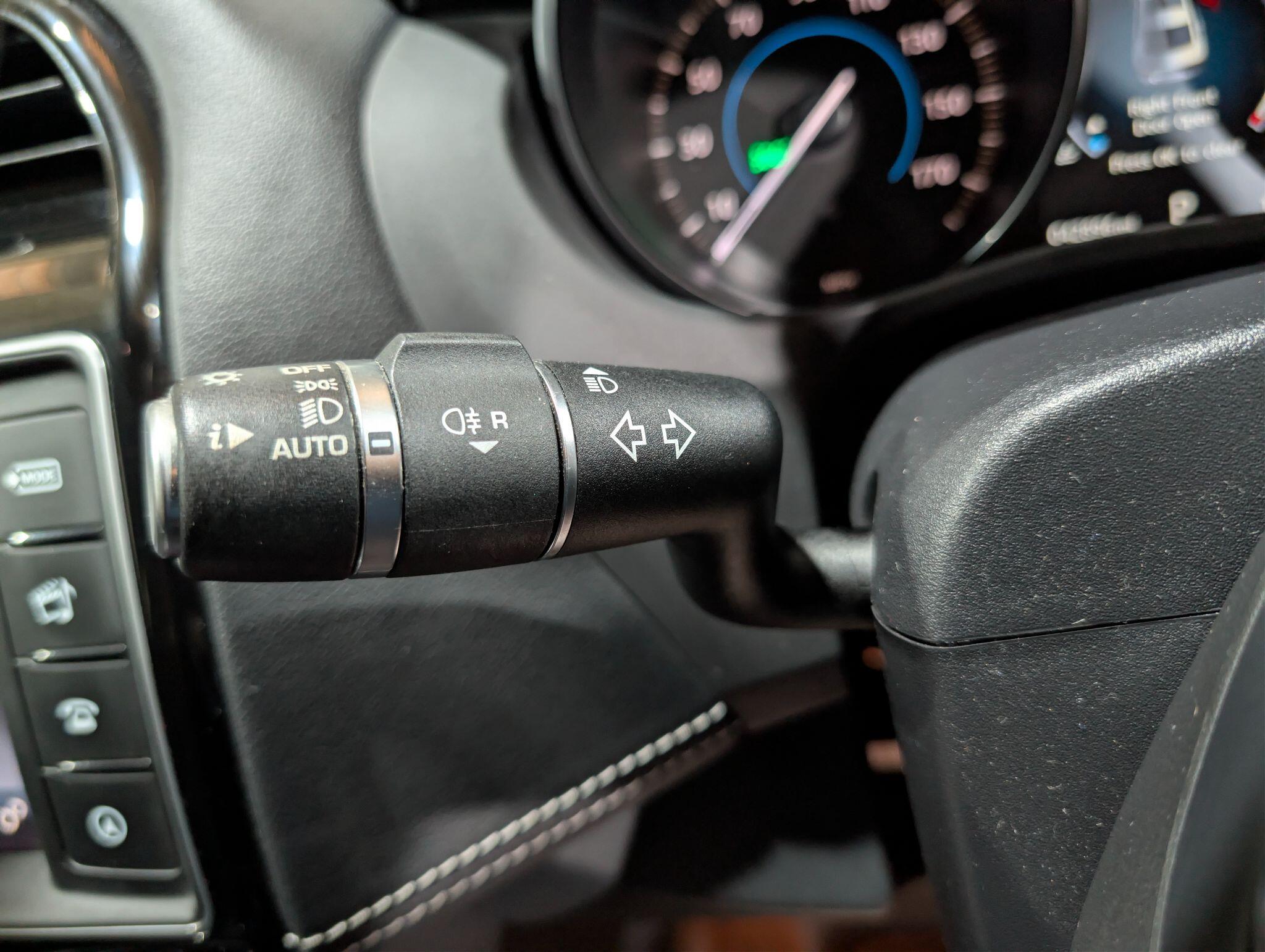 Jaguar Xe view 27
