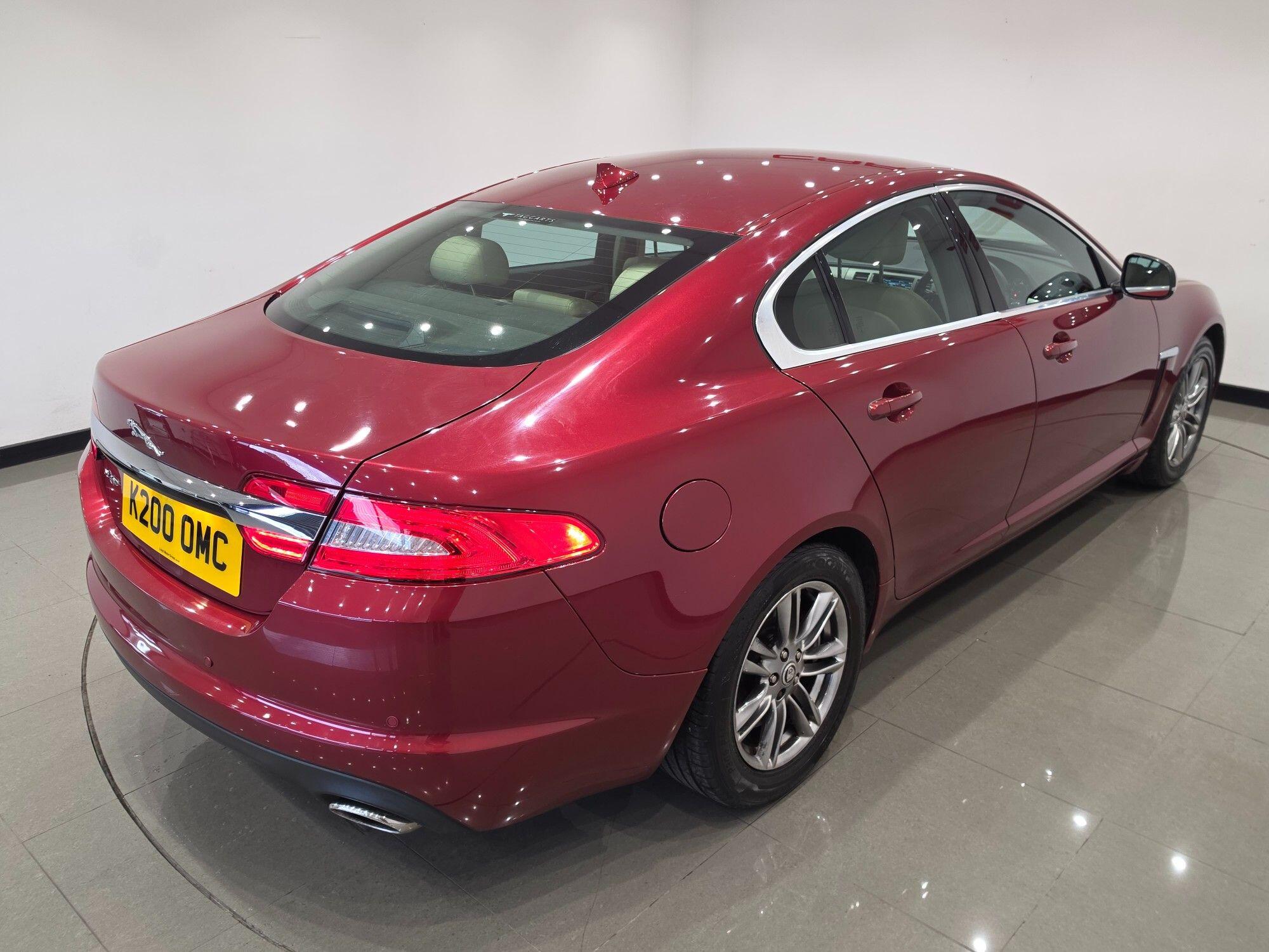 Jaguar XF view 52