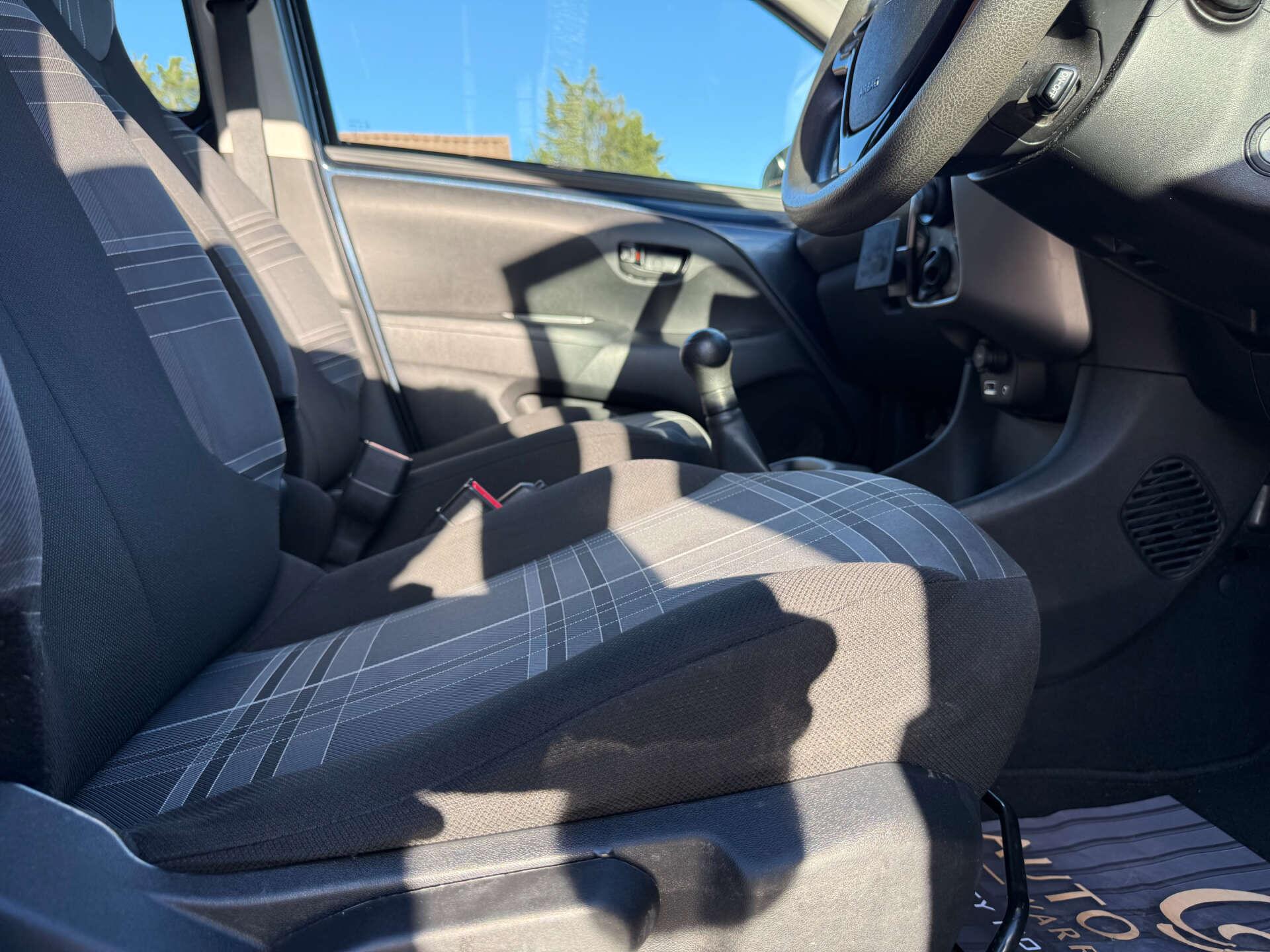 Peugeot 108 view 40