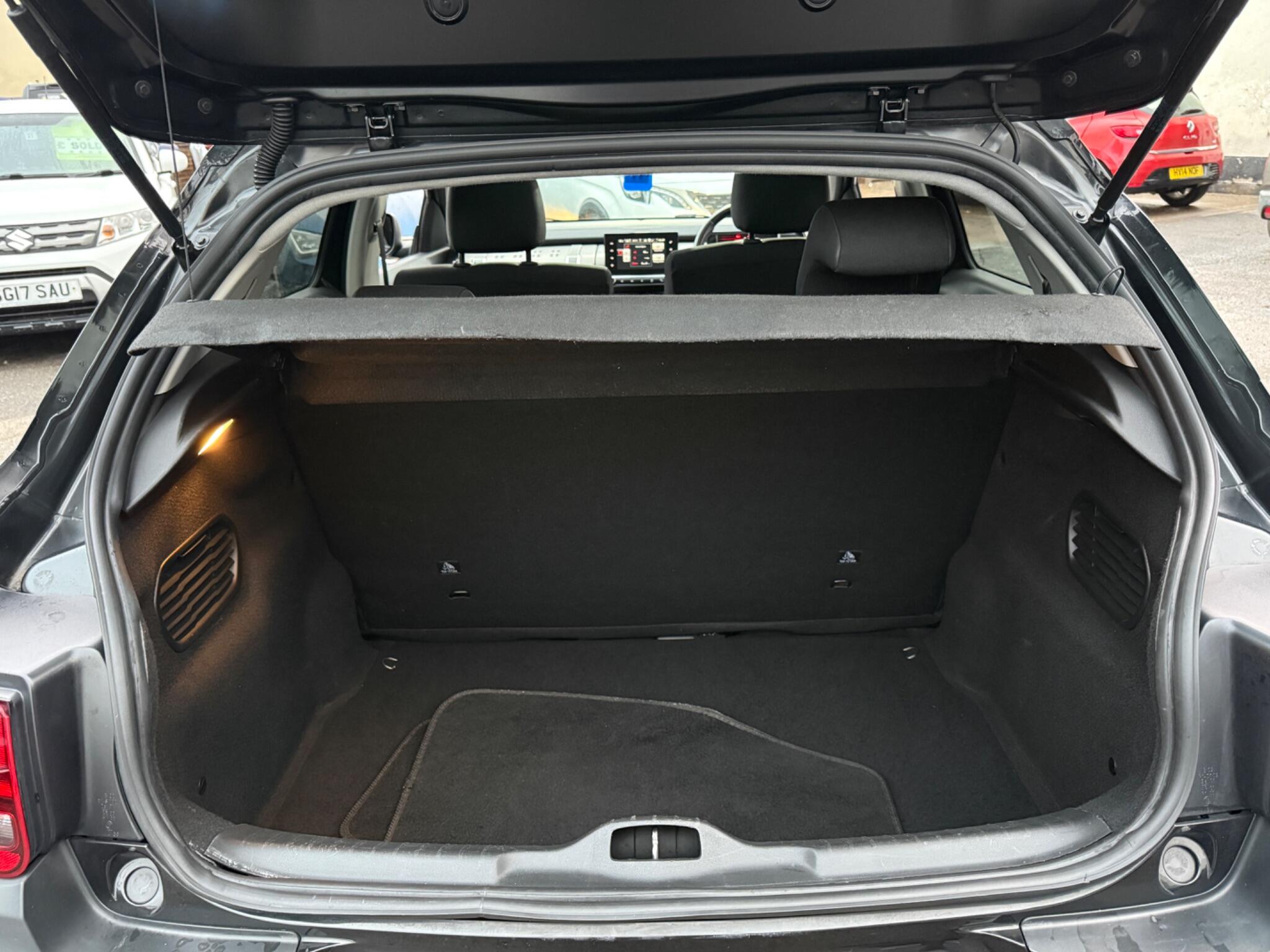 Citroen C4 Cactus - Image 21