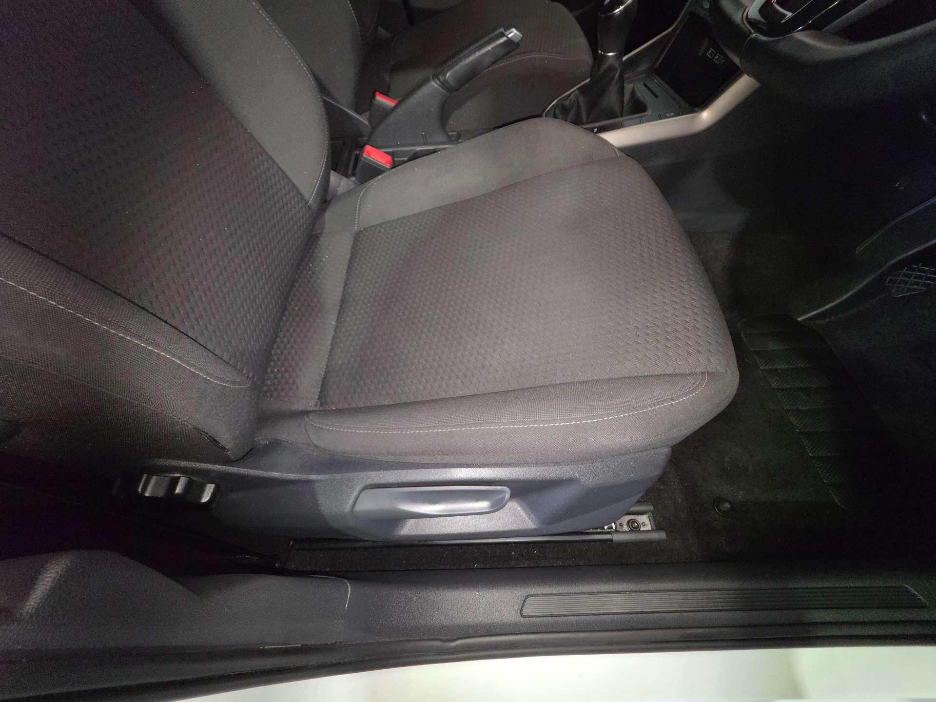 Volkswagen Polo view 16