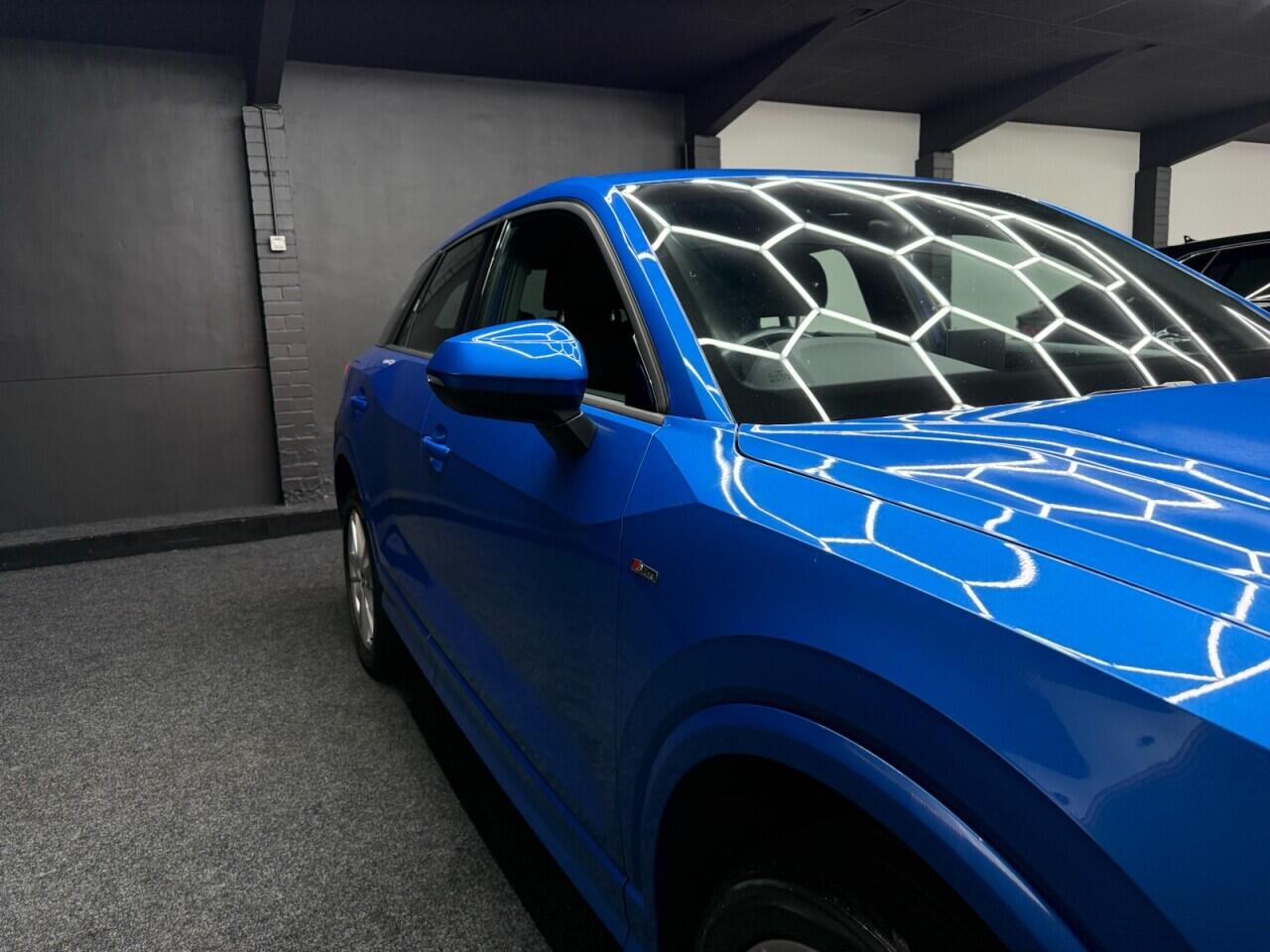 Audi Q2 view 20