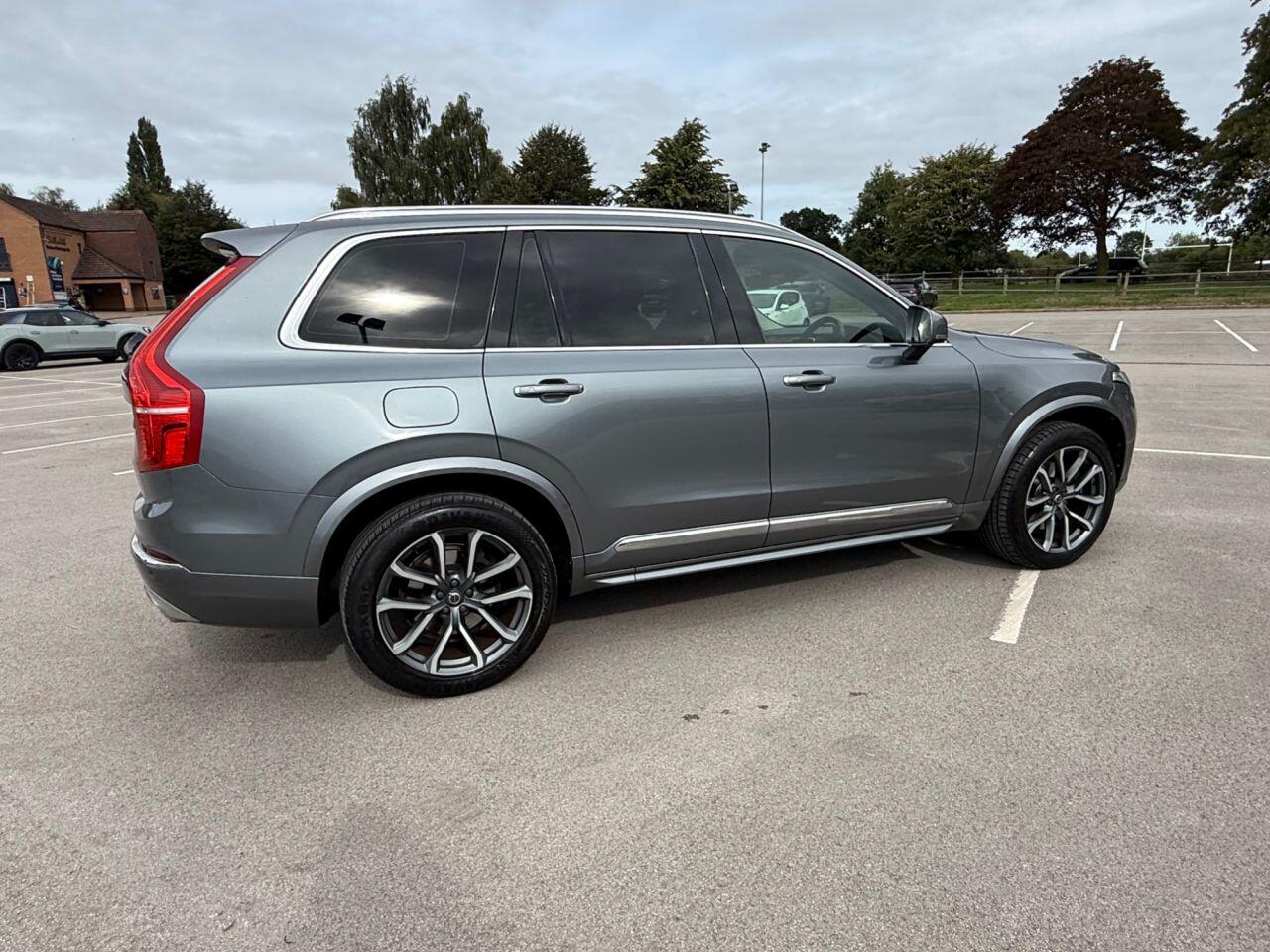 Volvo XC90 view 46
