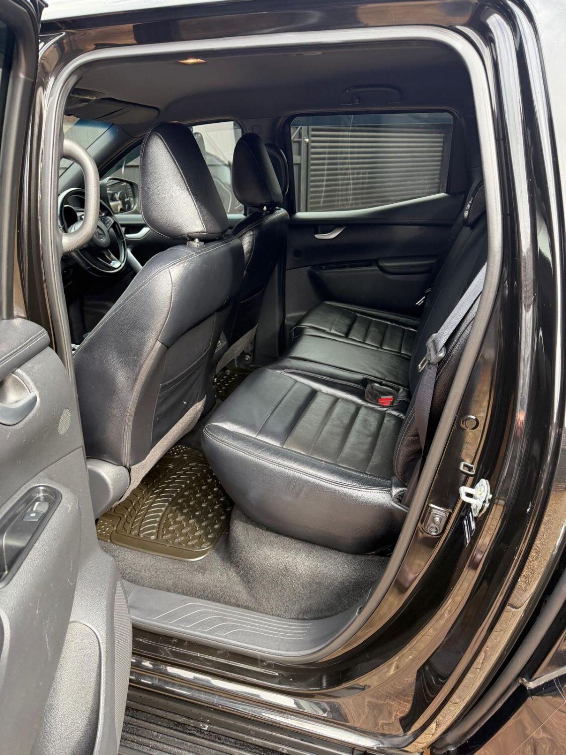 Mercedes-Benz X-Class view 12