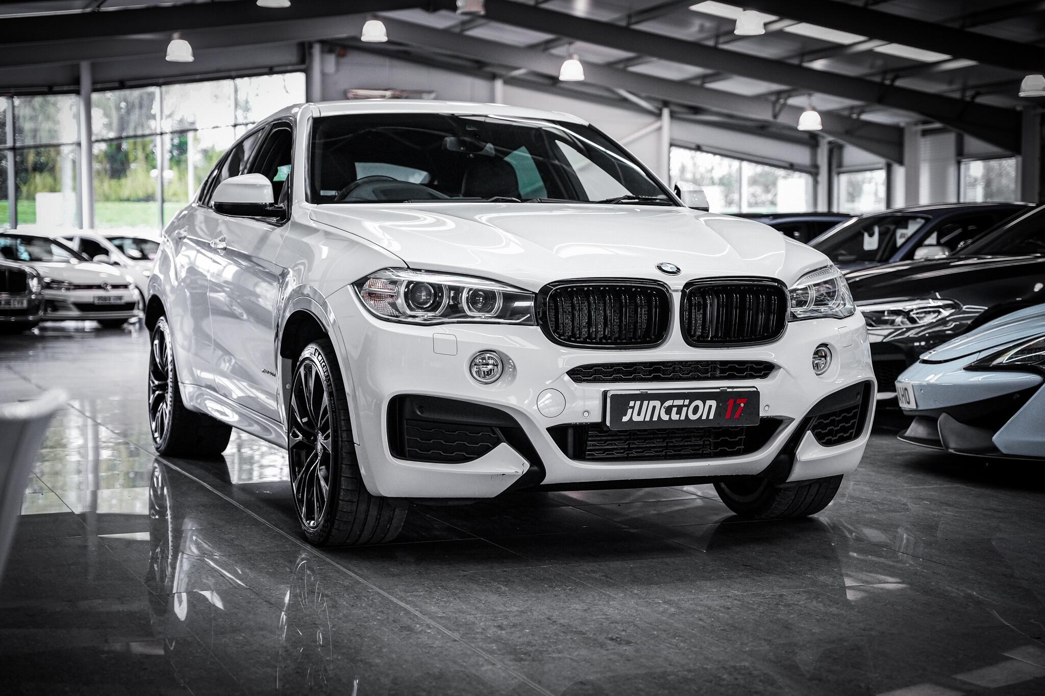 BMW X6 view 11