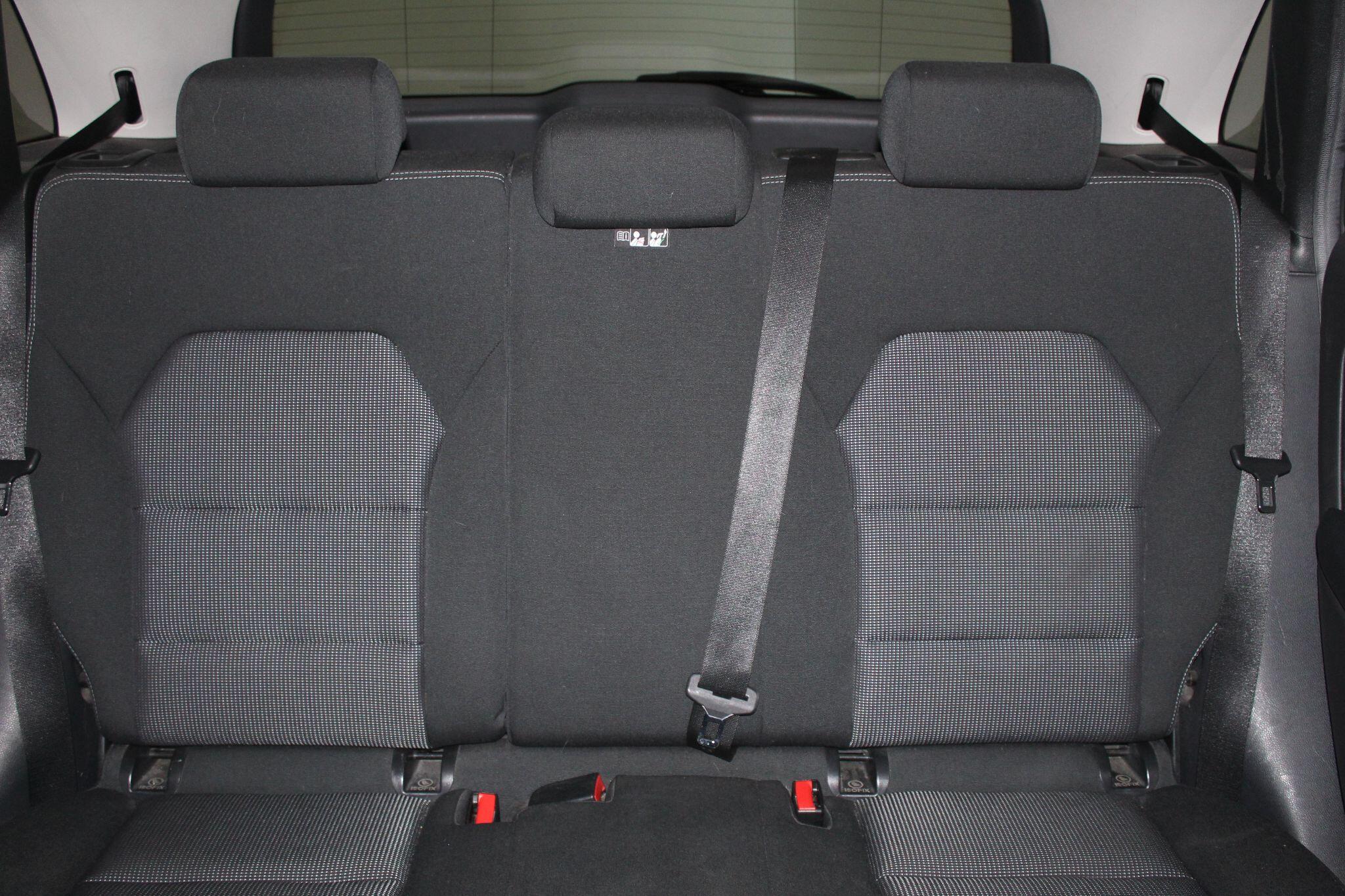 Mercedes-Benz B-Class view 49