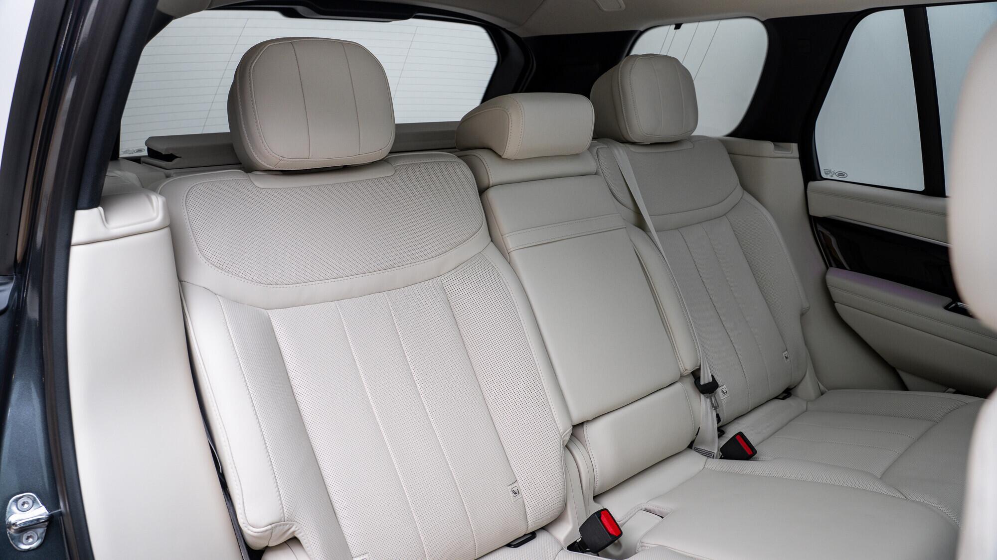 Land Rover Range Rover view 18