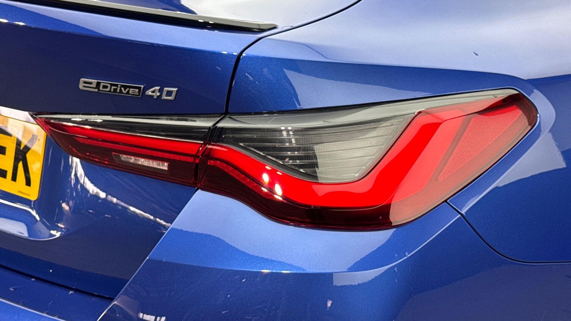 BMW i4 view 22