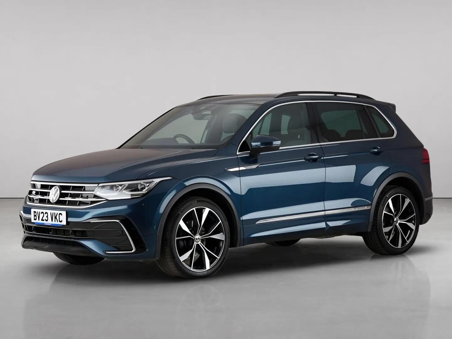Volkswagen Tiguan view 2