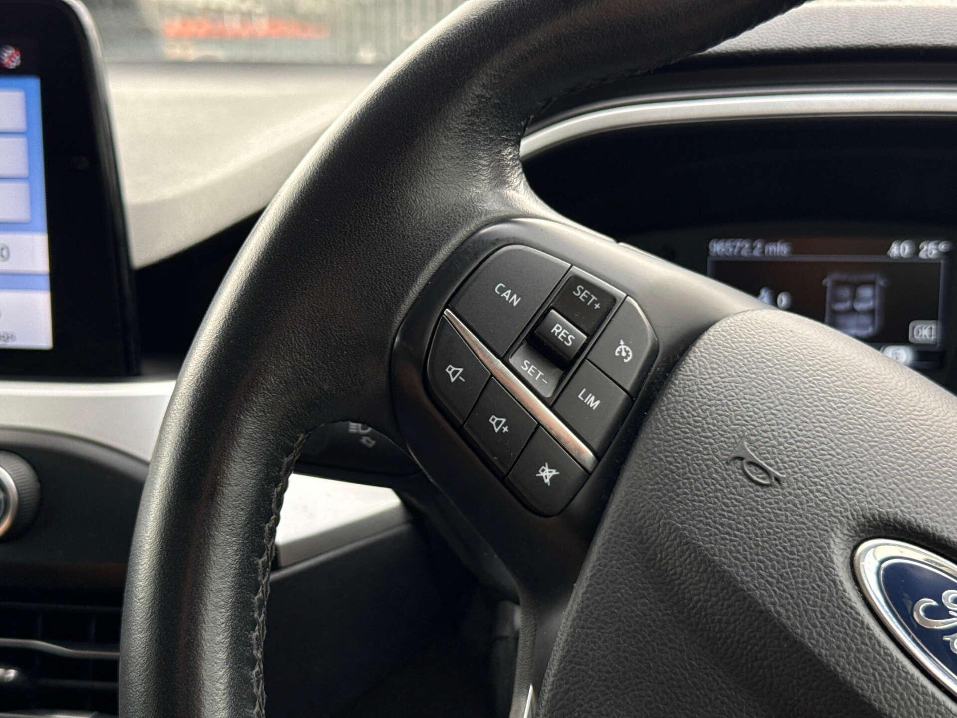 Ford Focus view 51