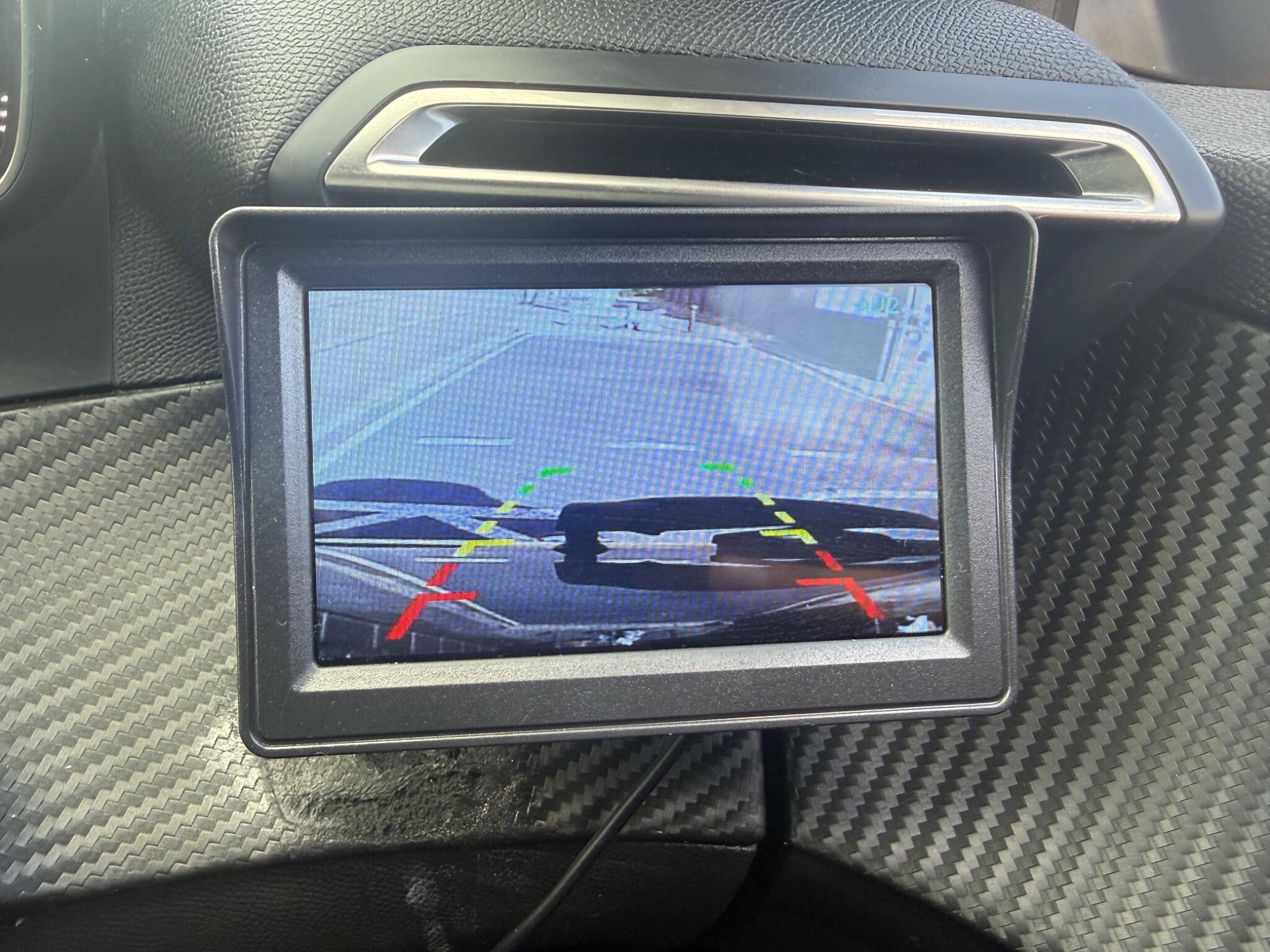 Peugeot 208 view 16