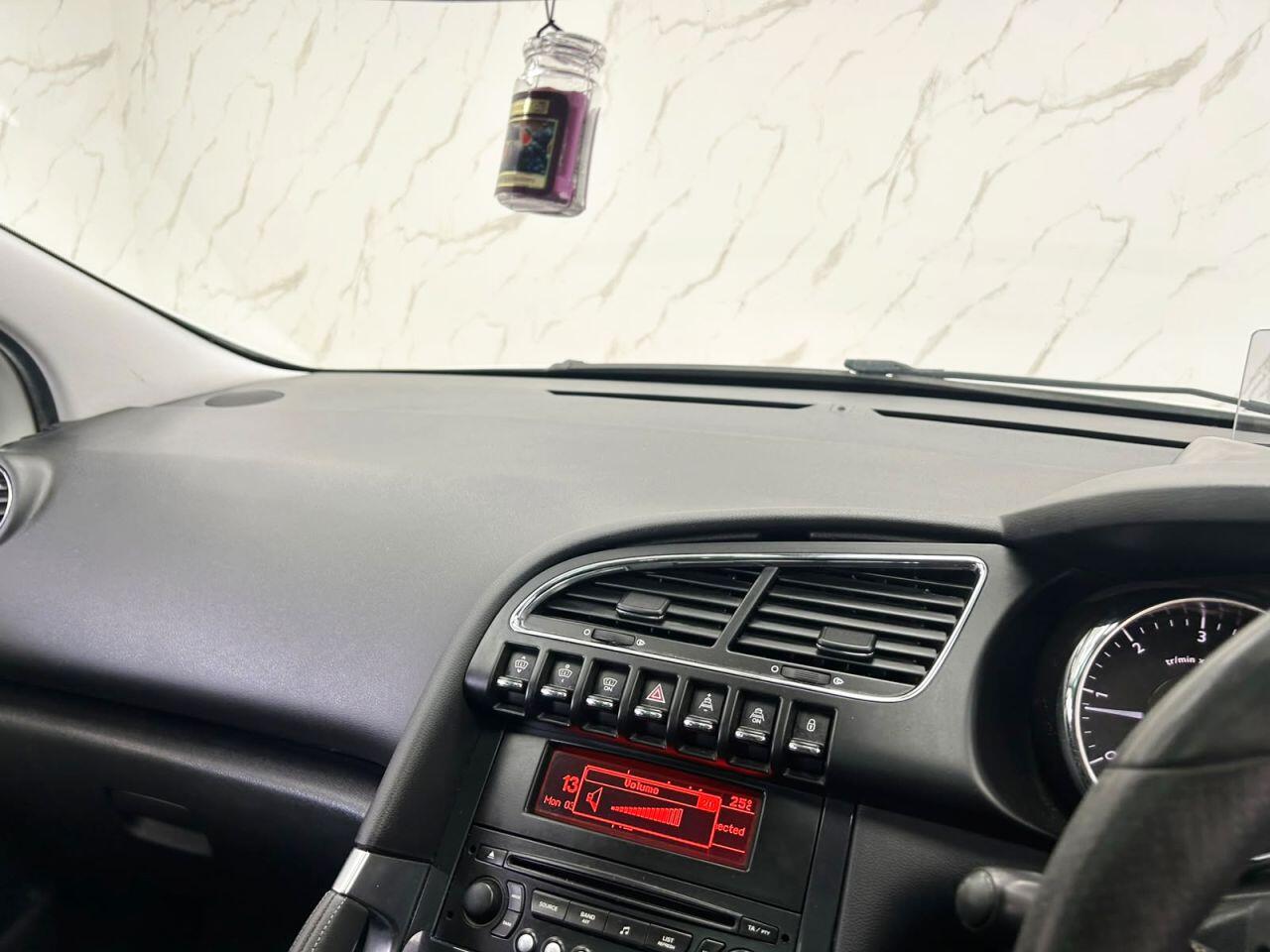 Peugeot 3008 view 16