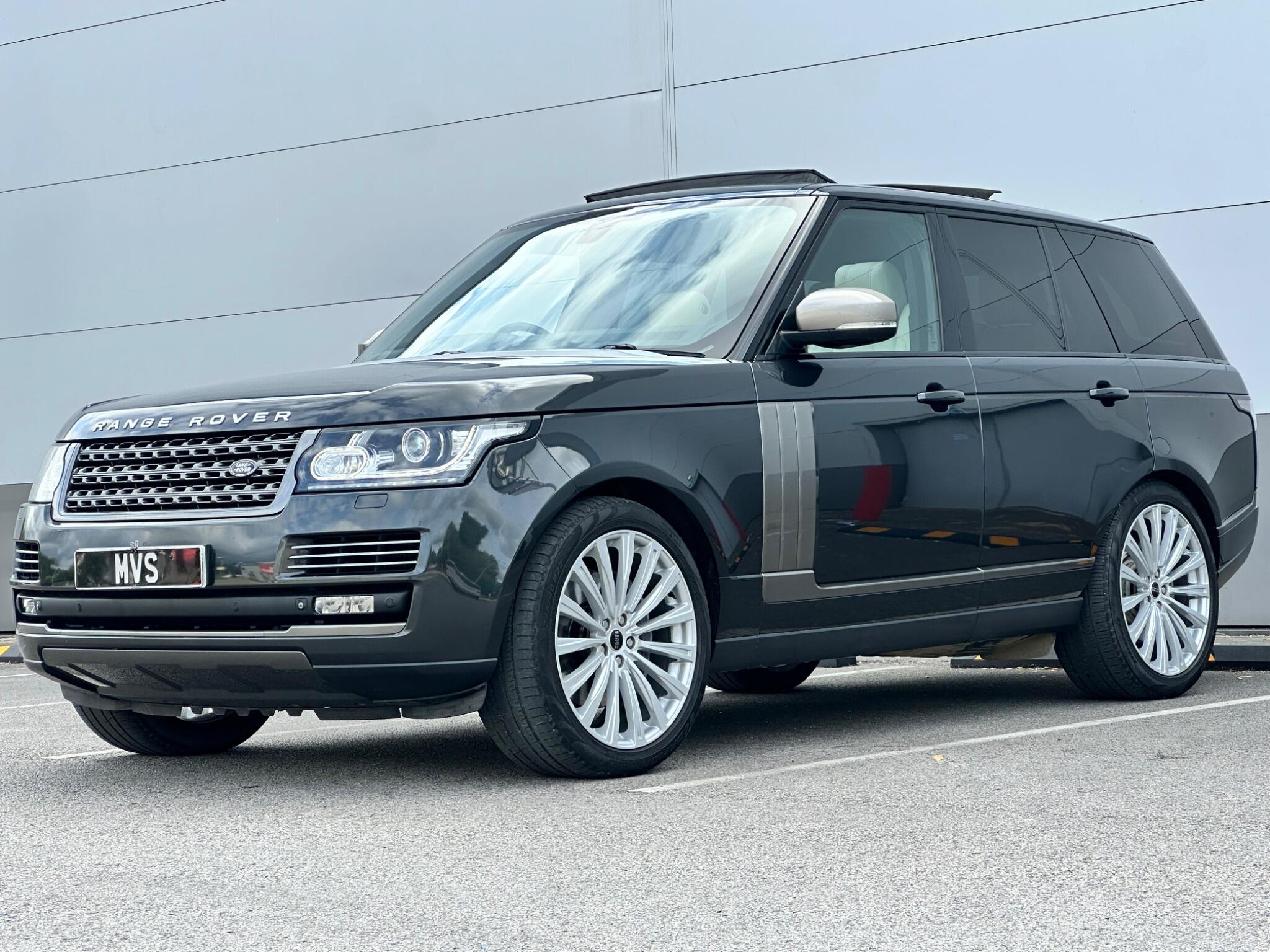 Land Rover Range Rover view 4