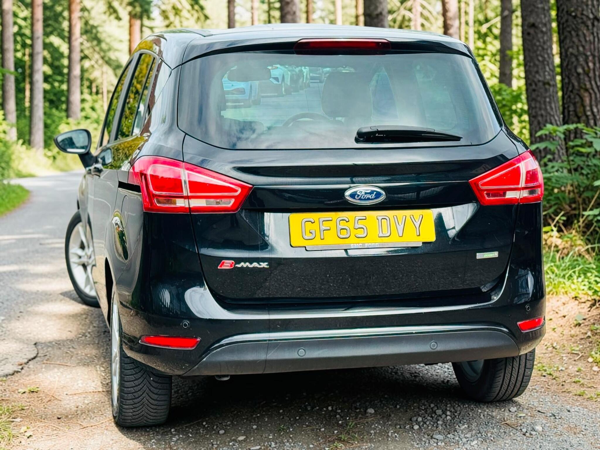 Ford B-Max view 11