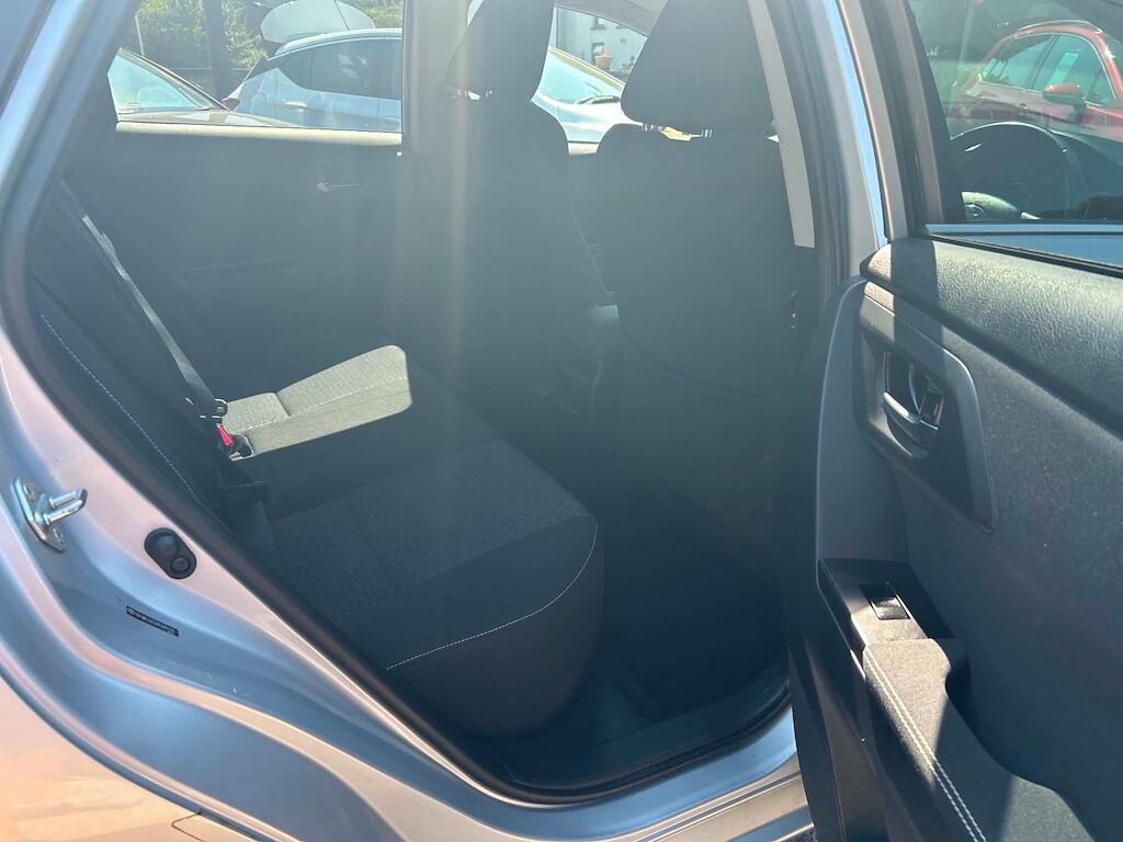 Toyota Auris view 11