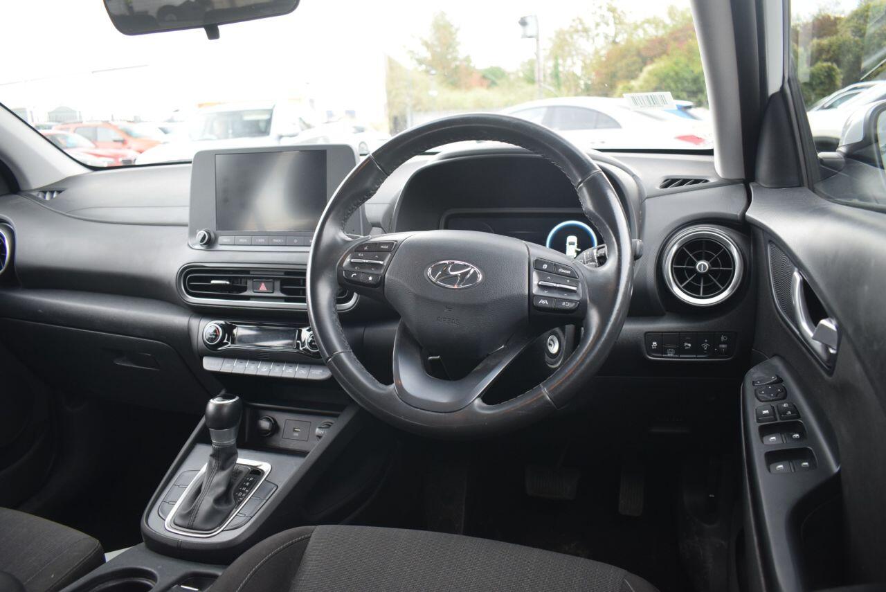 Hyundai Kona view 3