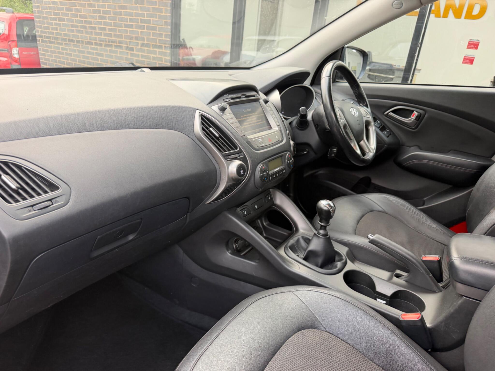 Hyundai Ix35 view 16