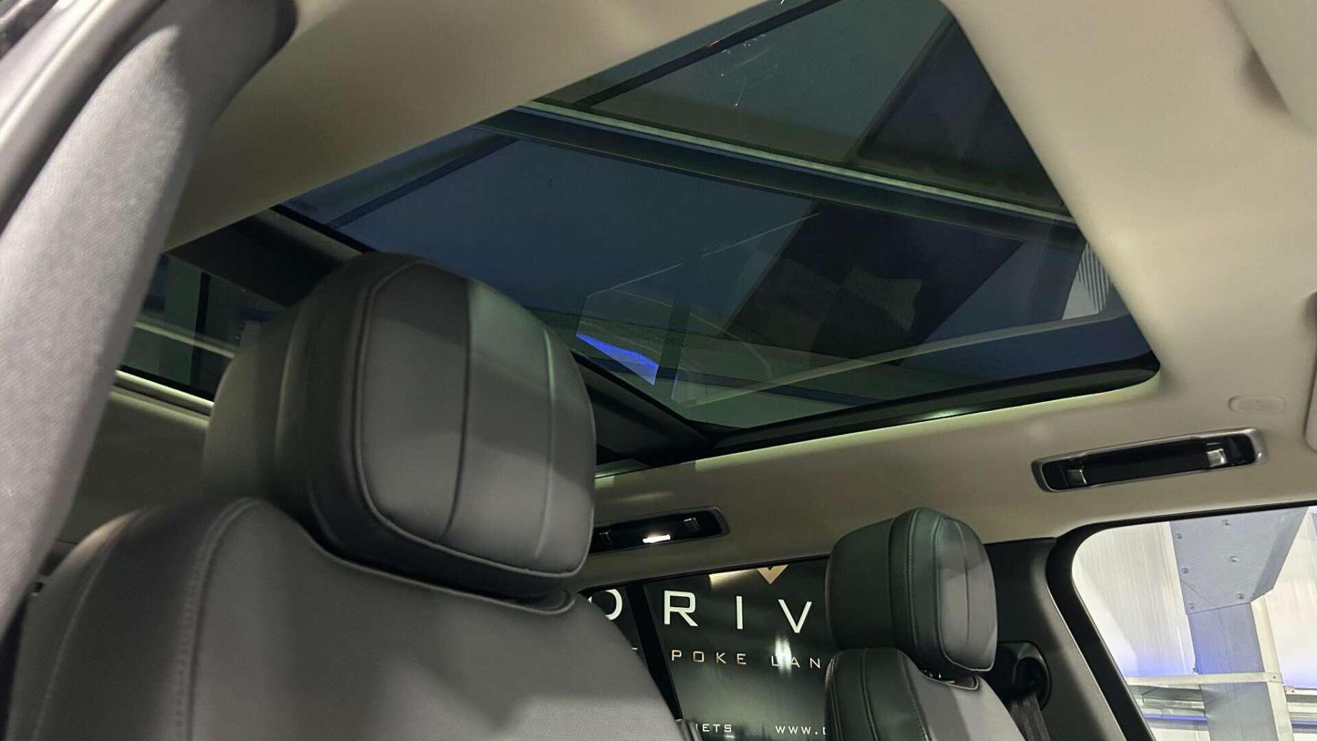 Land Rover Range Rover view 35