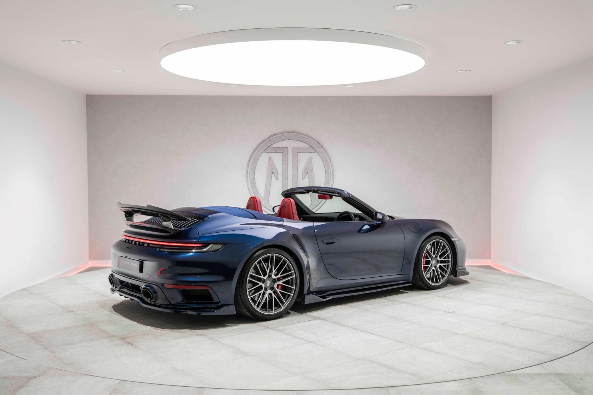 Porsche 911 view 20