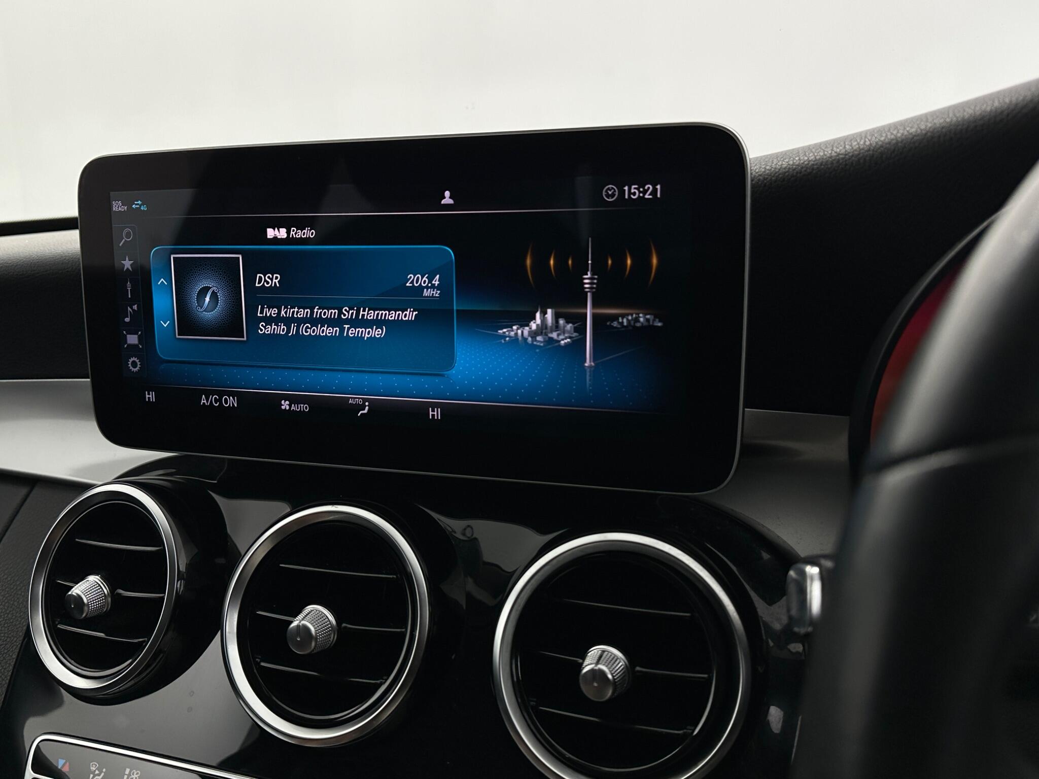 Mercedes-Benz C-Class view 27