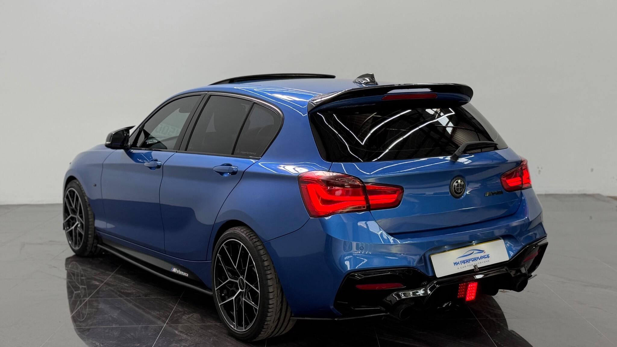 BMW 1 Series view 5