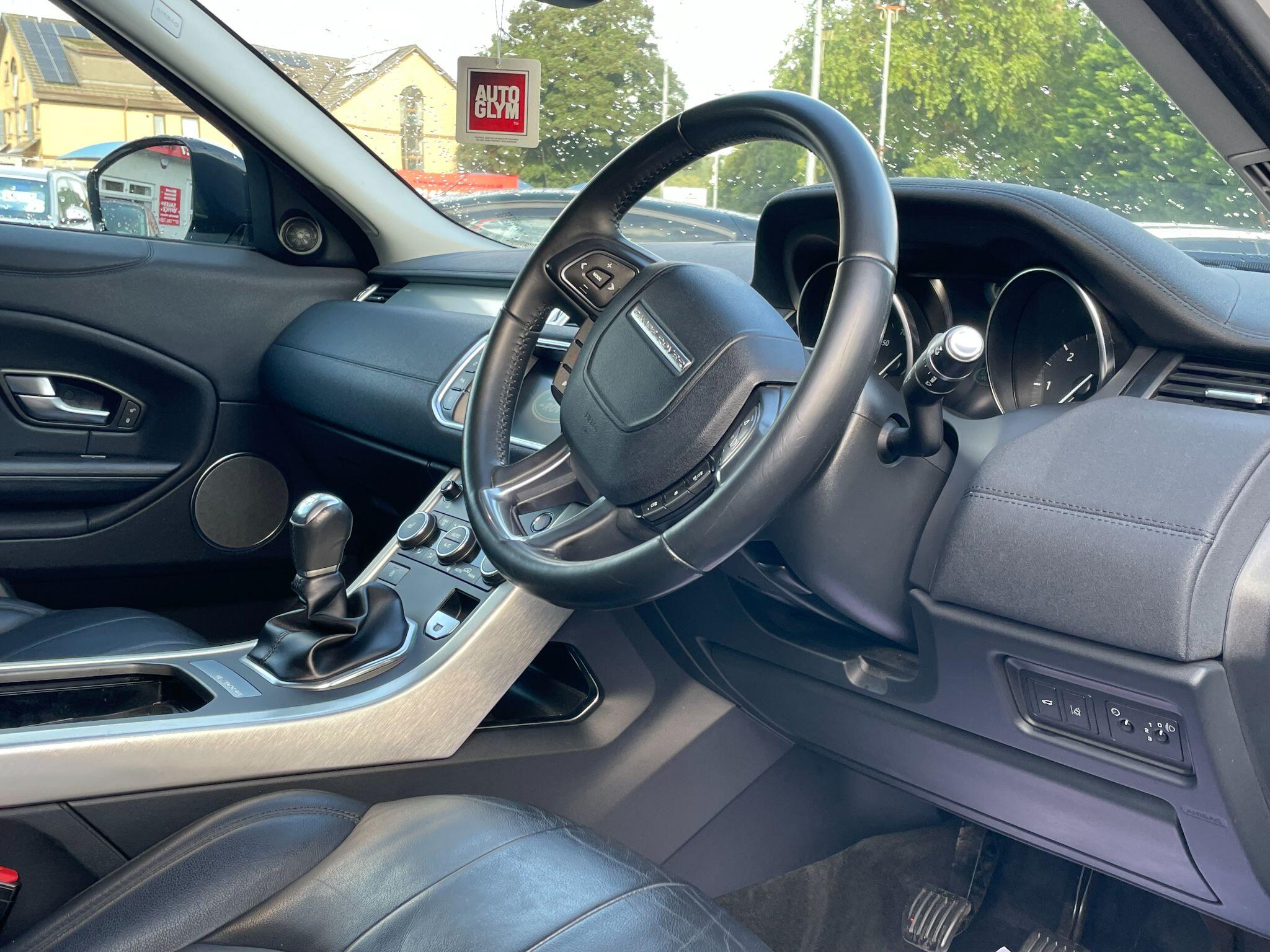 Land Rover Range Rover Evoque view 19
