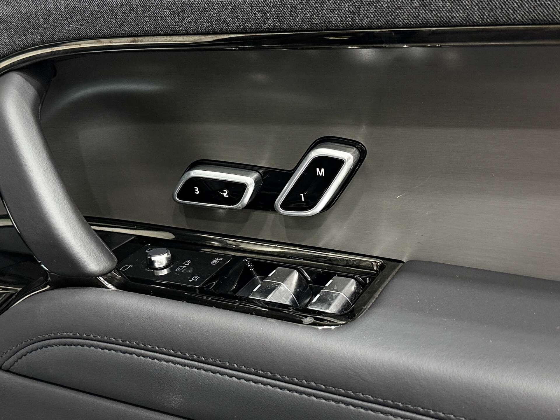 Land Rover Range Rover Sport view 34