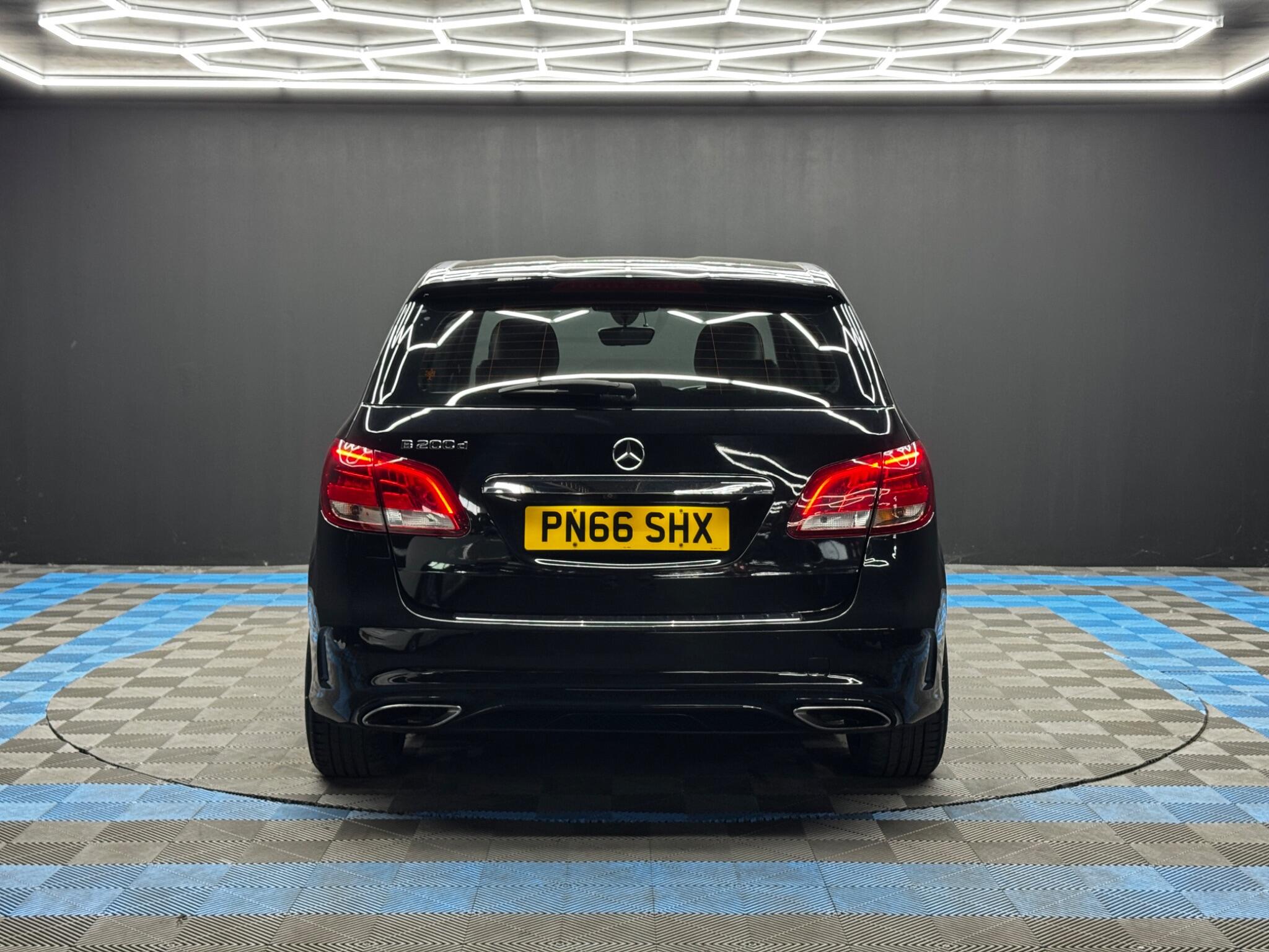 Mercedes-Benz B-Class view 6