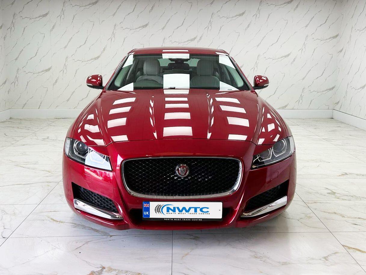 Jaguar XF view 5