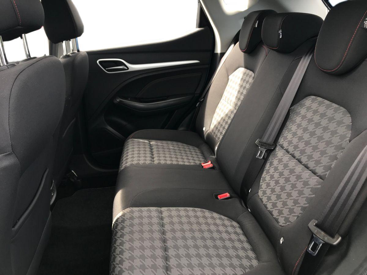 MG ZS view 7