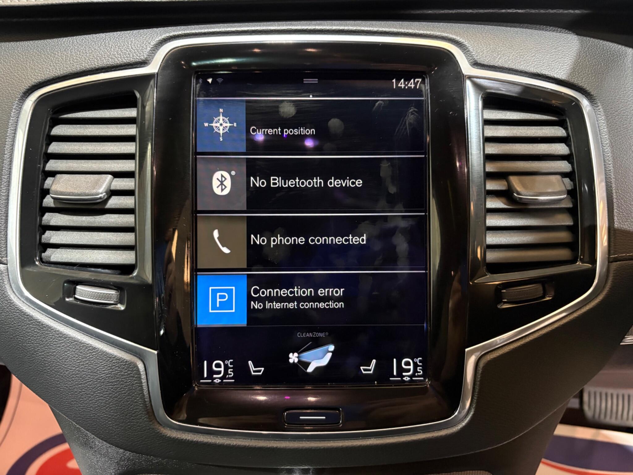Volvo XC90 view 20