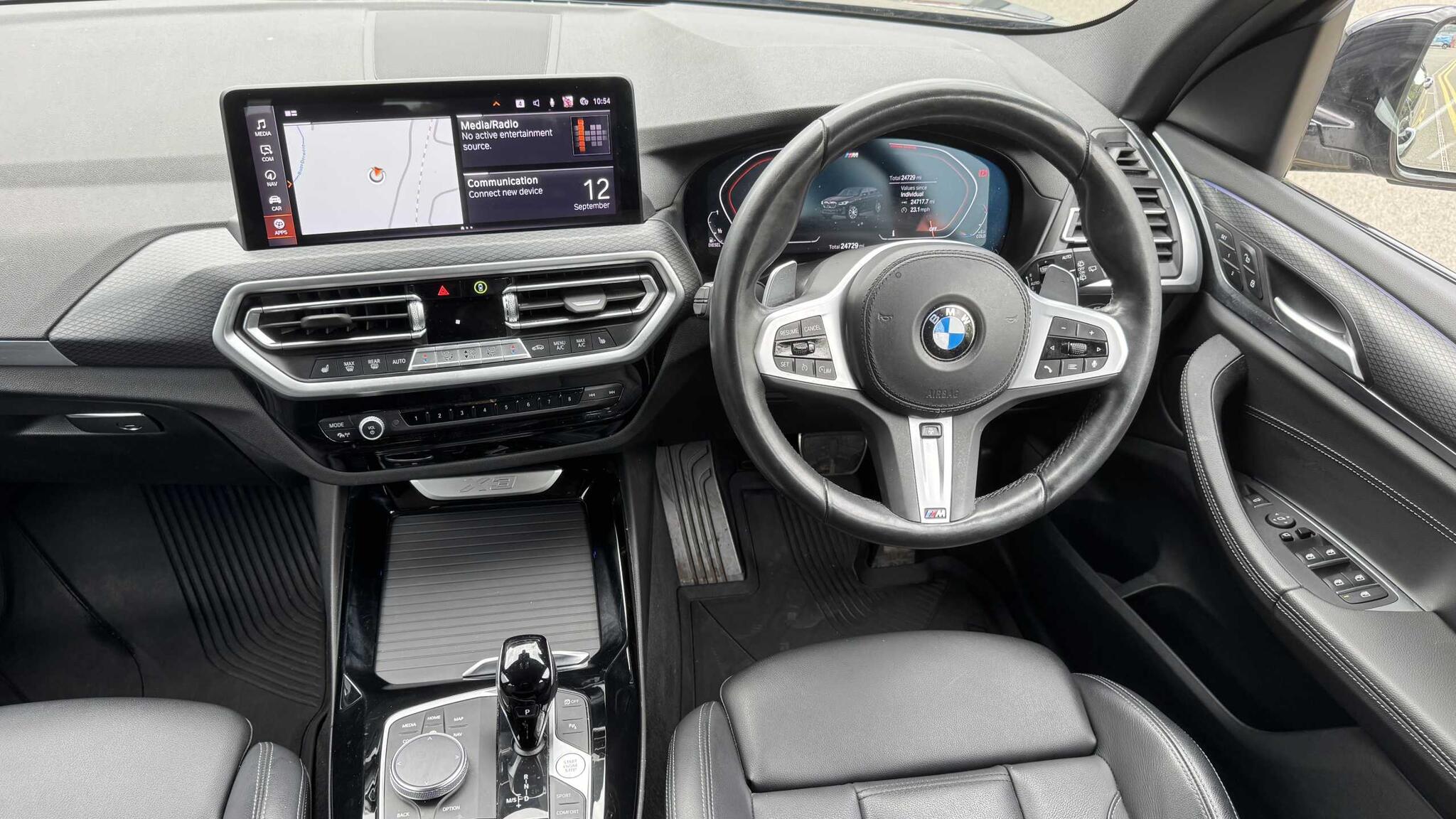 BMW X3 view 6