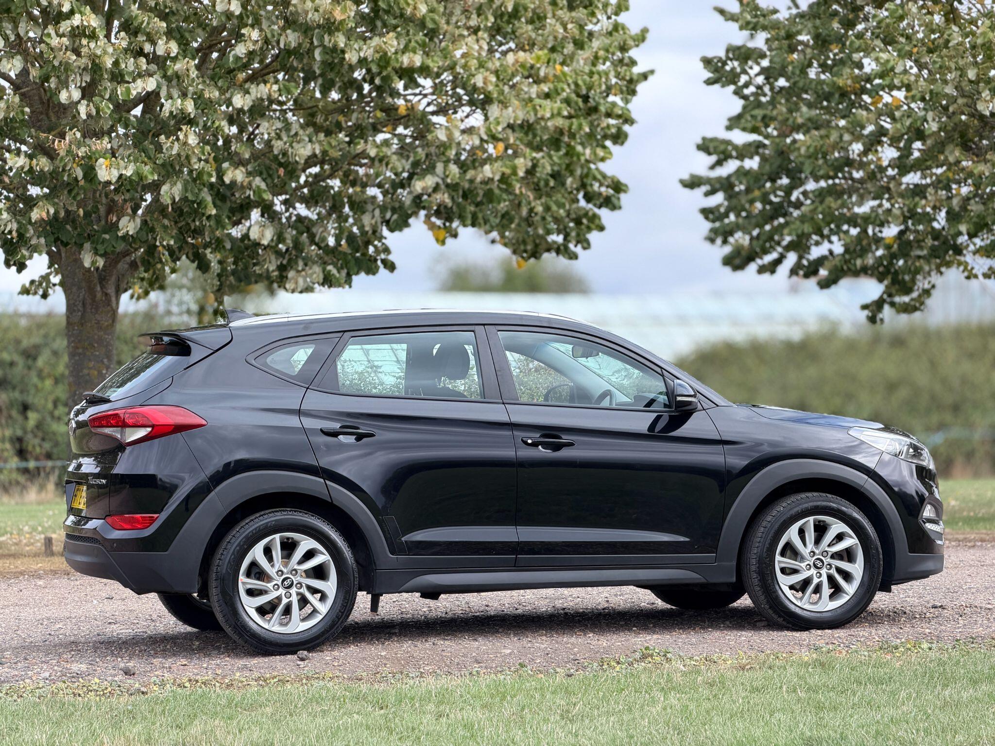 Hyundai Tucson view 4