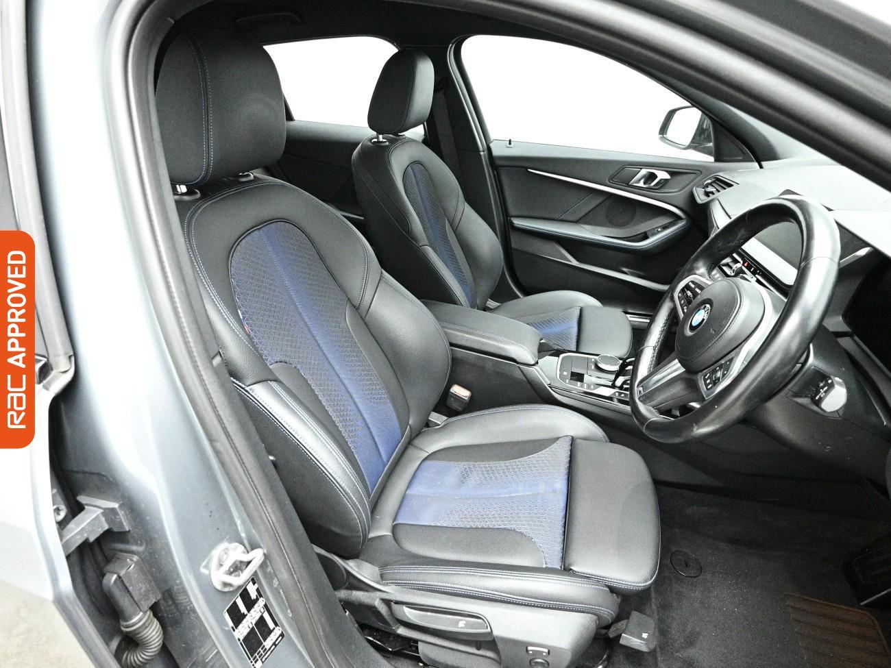 BMW 1 Series view 12