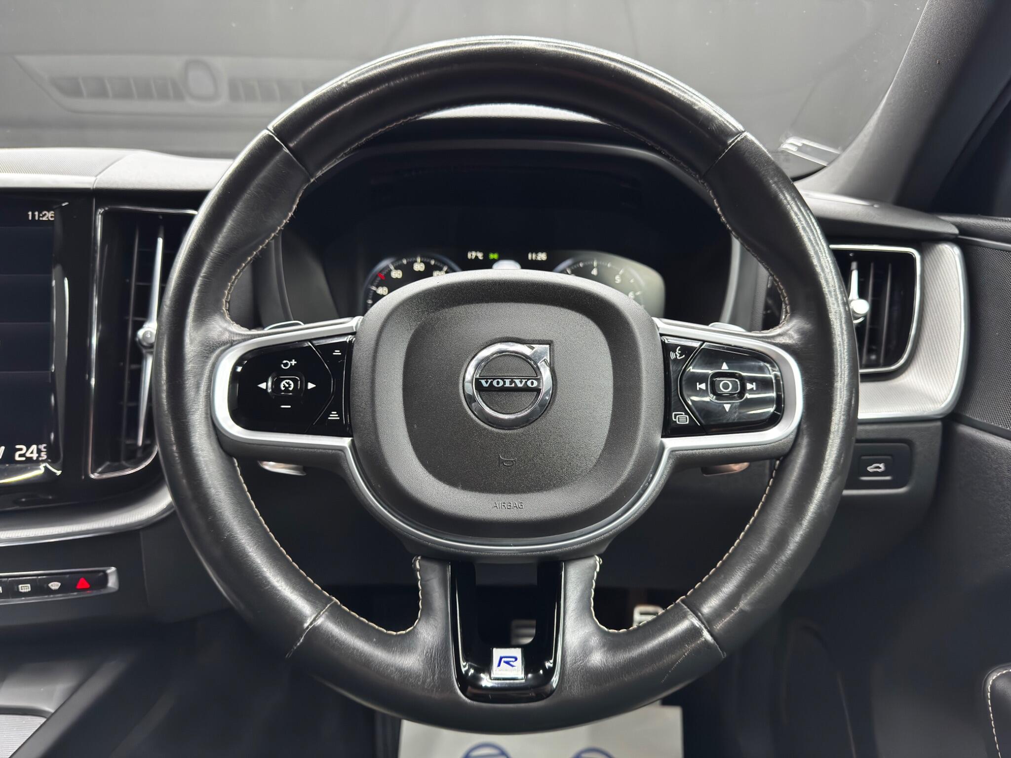 Volvo XC60 view 19