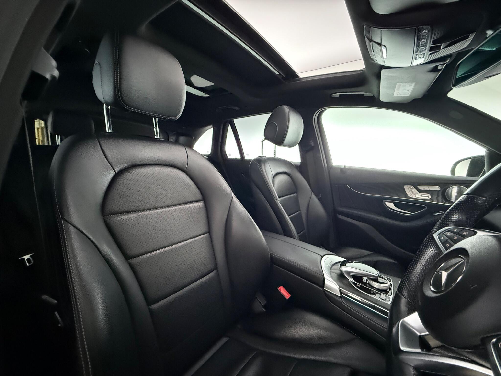 Mercedes-Benz GLC view 31