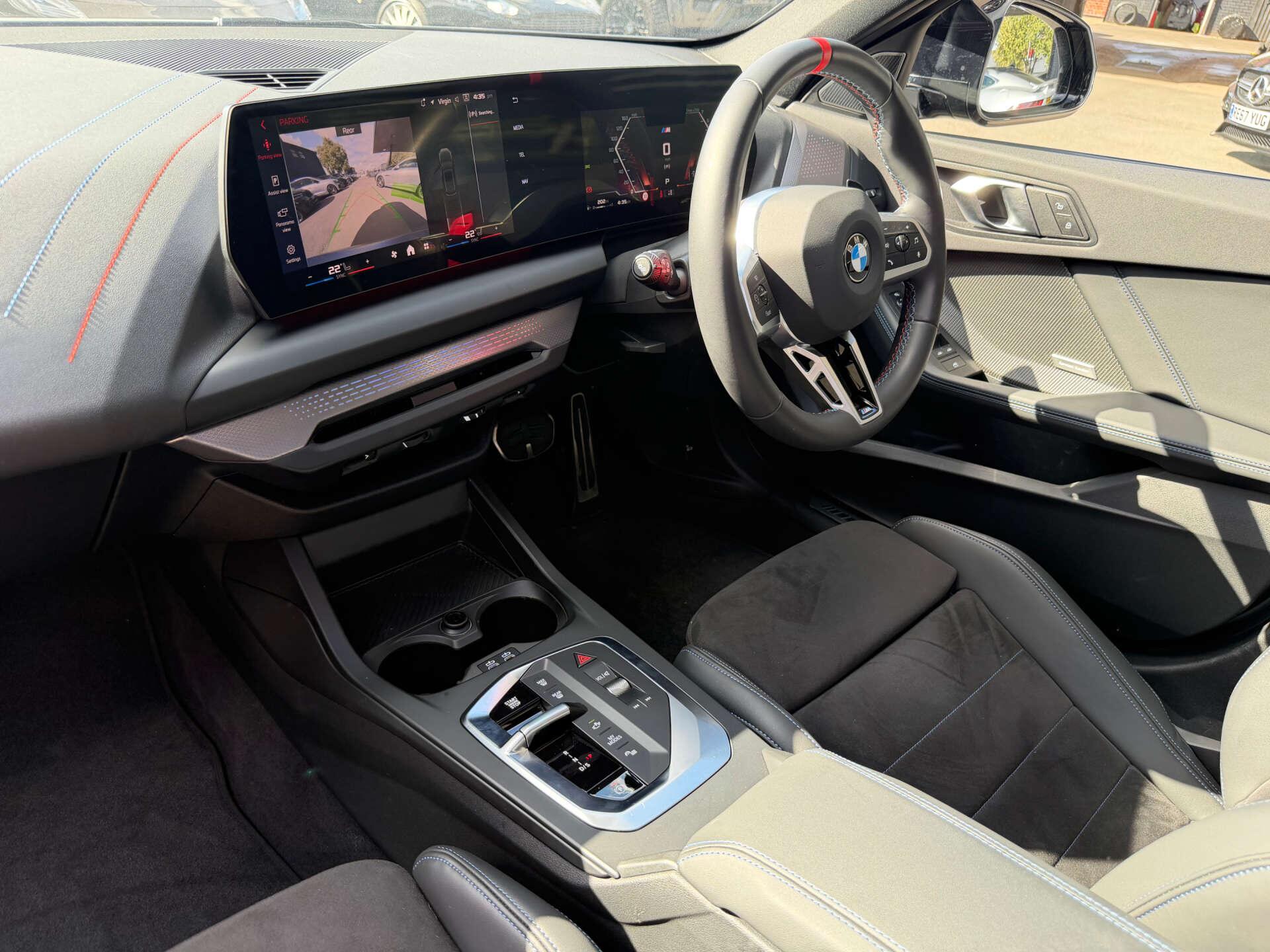 BMW 1 Series view 28