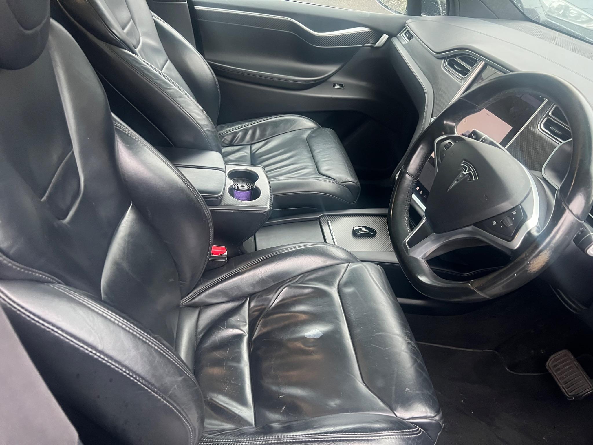 2017 Tesla Model X image 24