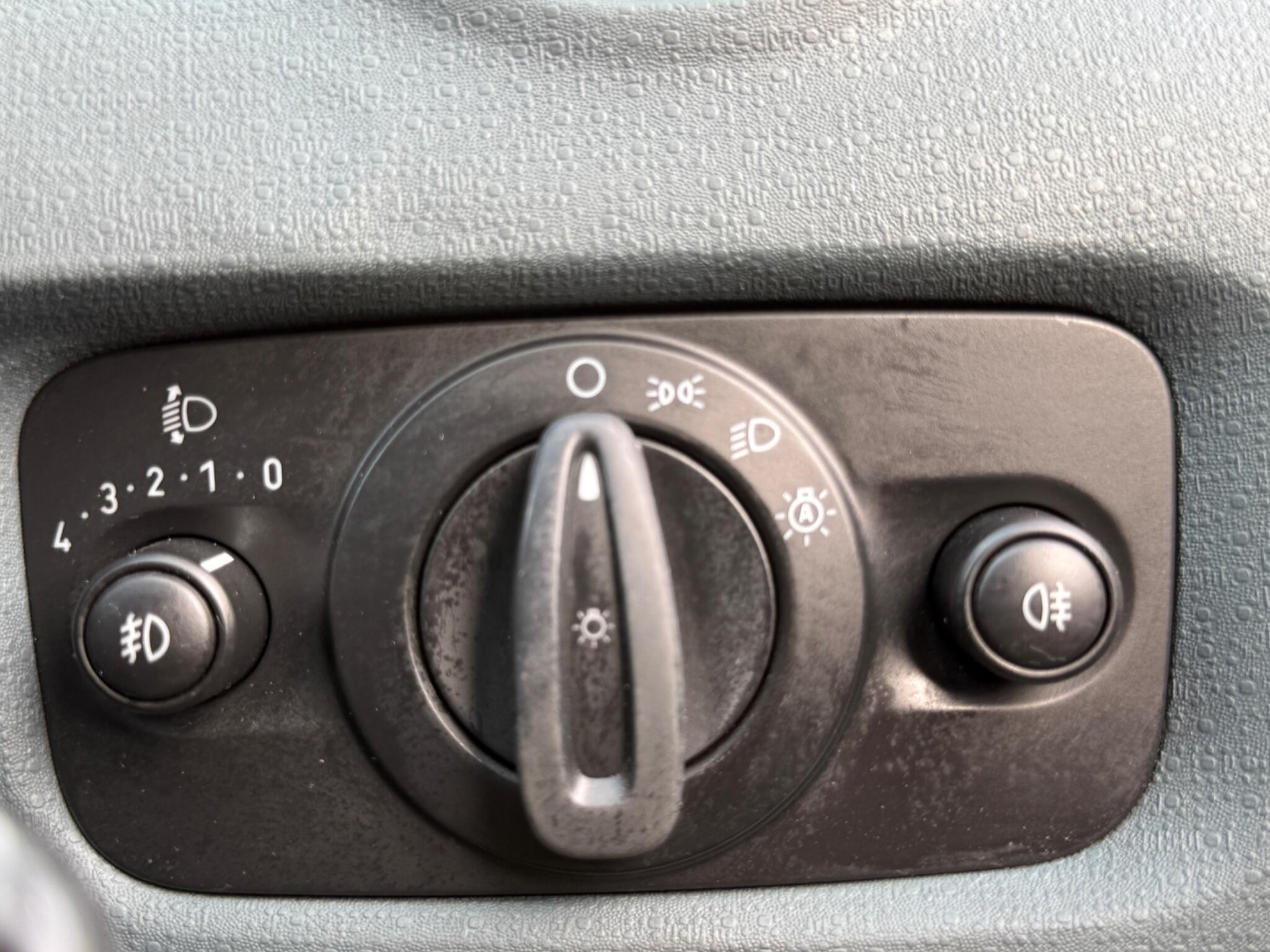 Ford Fiesta - Image 66