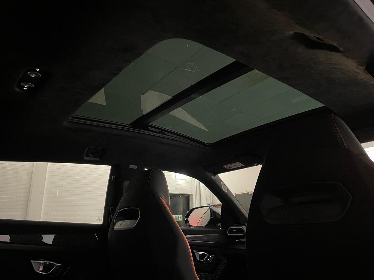 Lamborghini Urus view 46