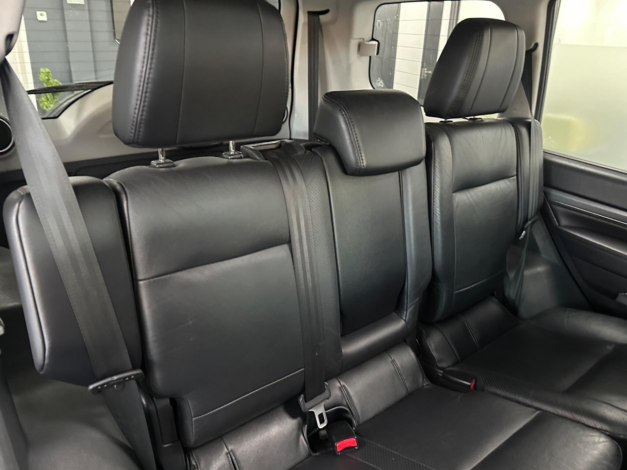 Mitsubishi Shogun view 28