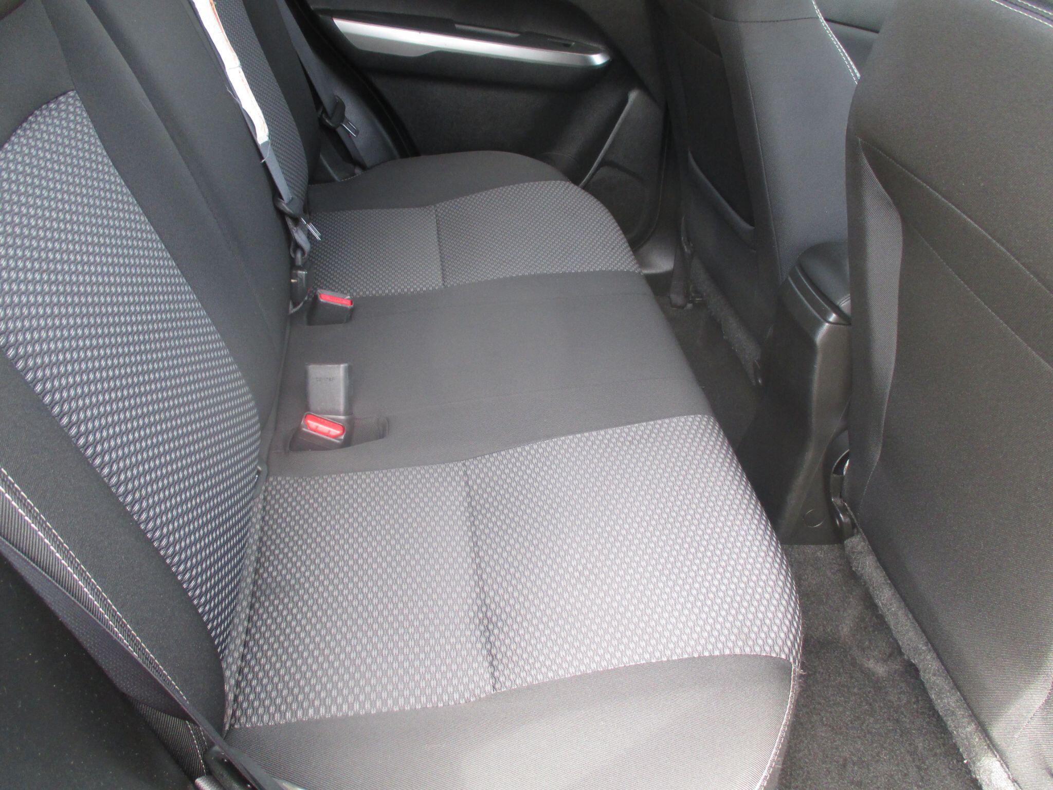 Suzuki Vitara view 26