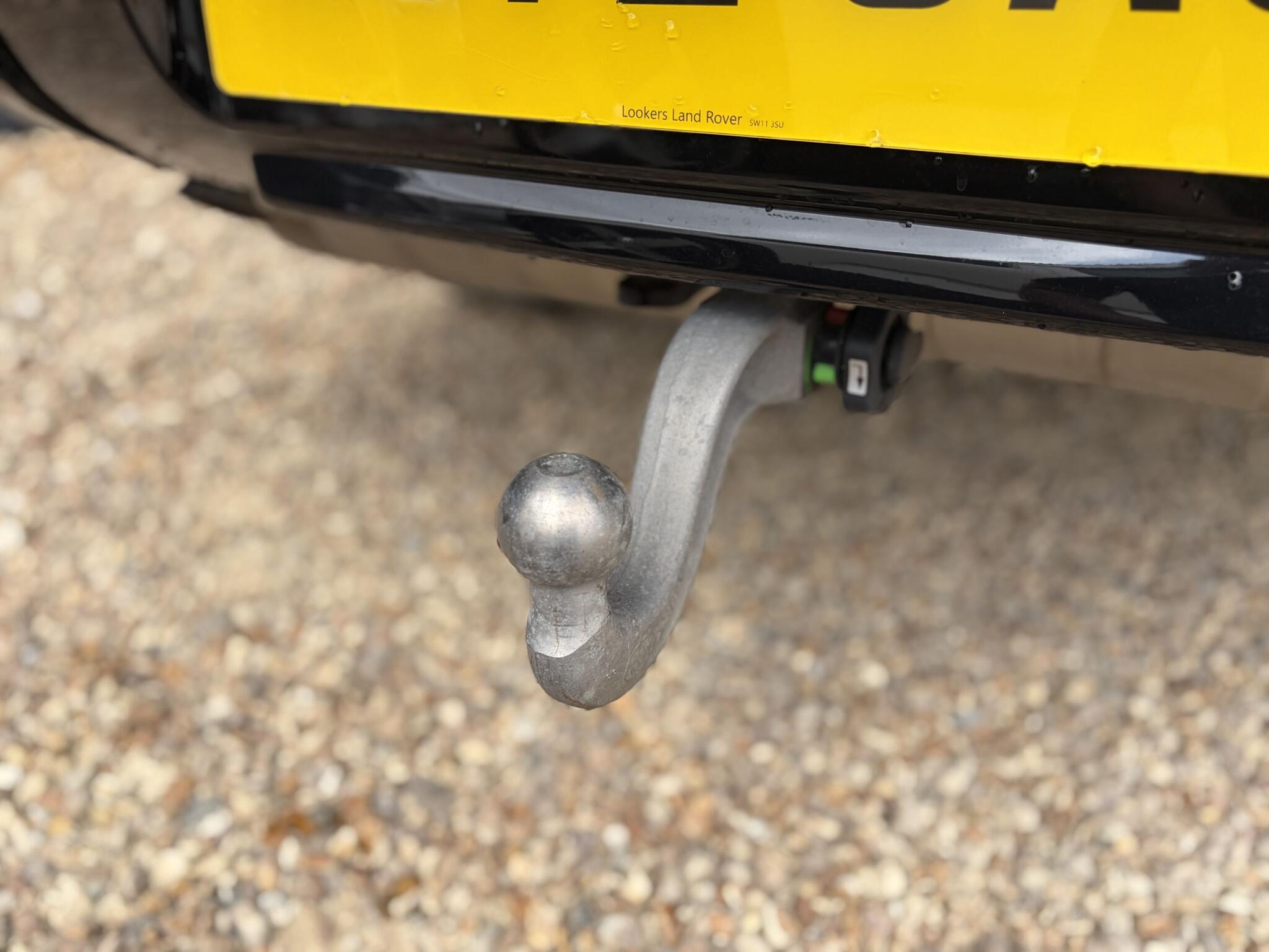 Land Rover Defender 130 view 35
