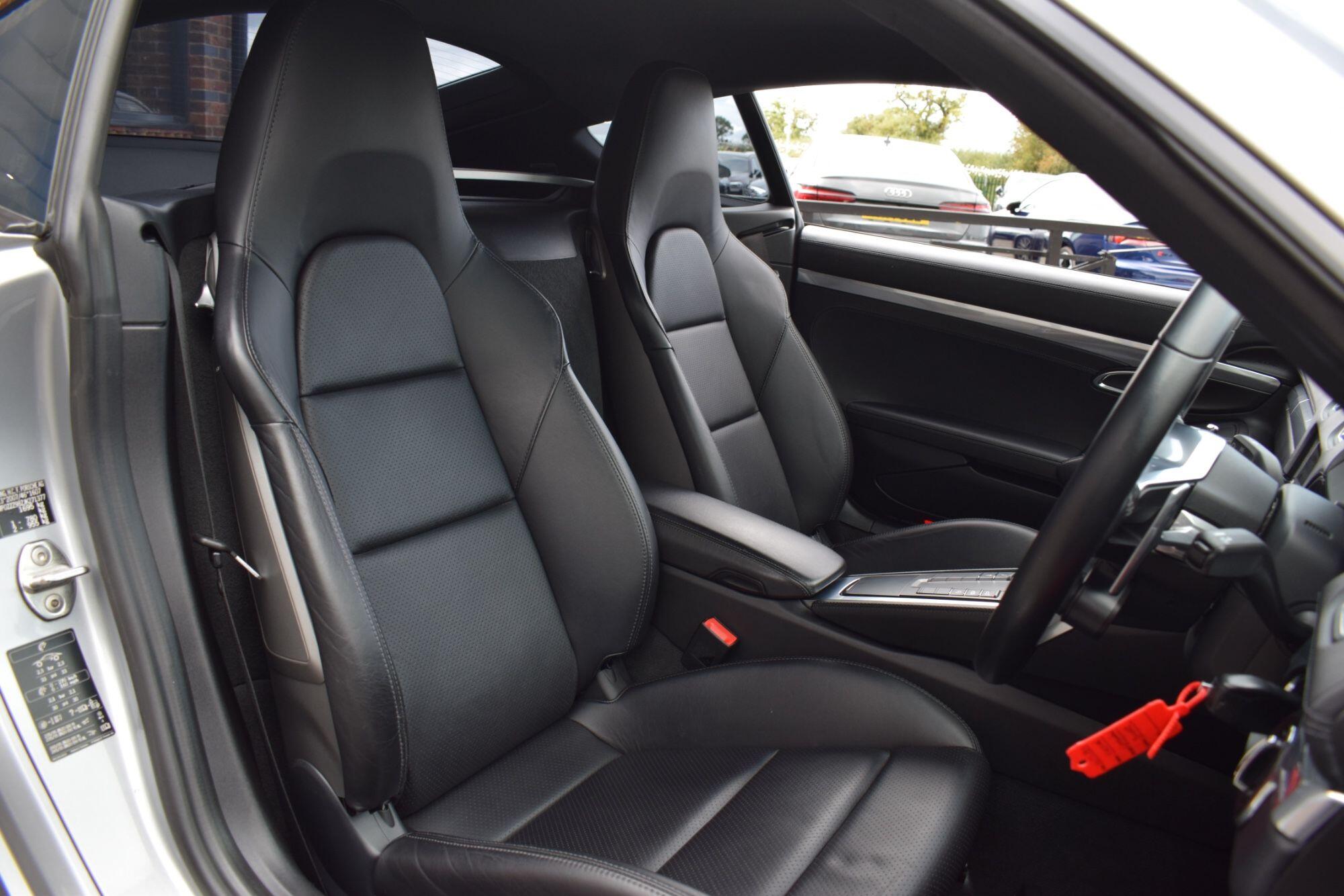 Porsche Cayman view 11