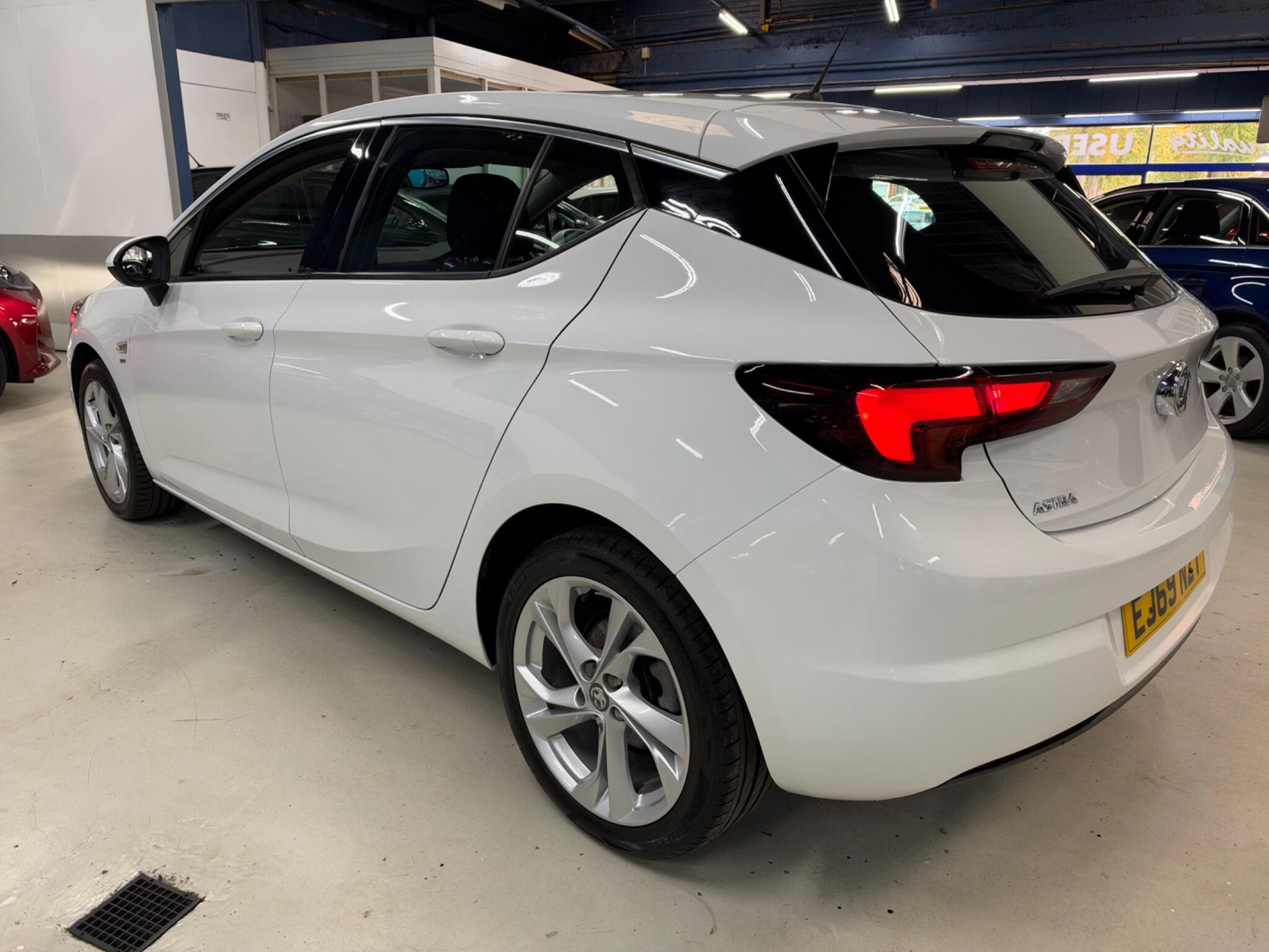 Vauxhall Astra view 6